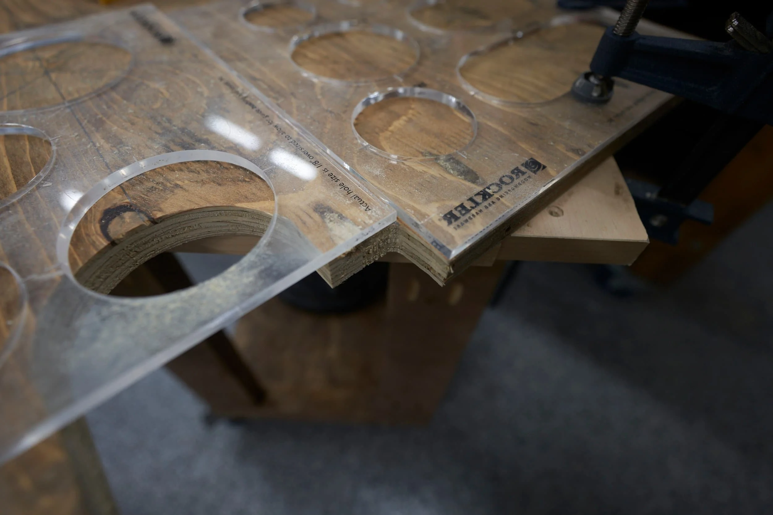 Notching out for the table-lock