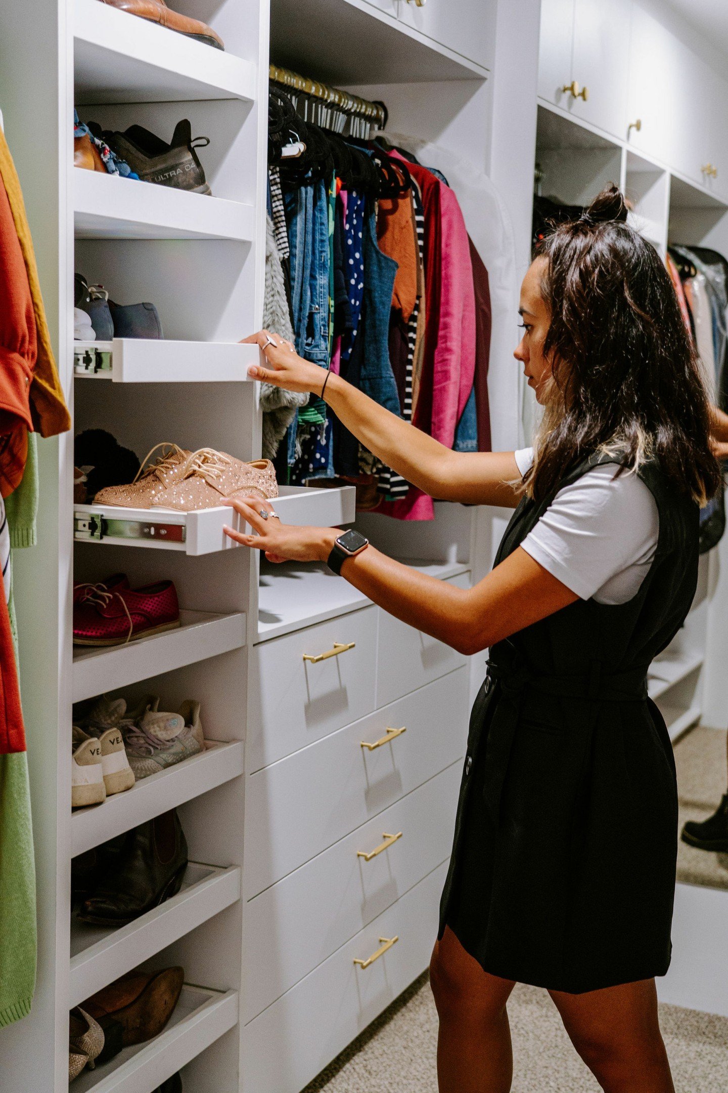 ✨ Maximising your walk-in wardrobe space! ✨ Here are 3 tips to transform your walk in robe into a stylish and functional haven:

1️⃣ Vertical Space Magic: Use as much of the vertical space as possible, I would usually go as high as 2600mm for the rob
