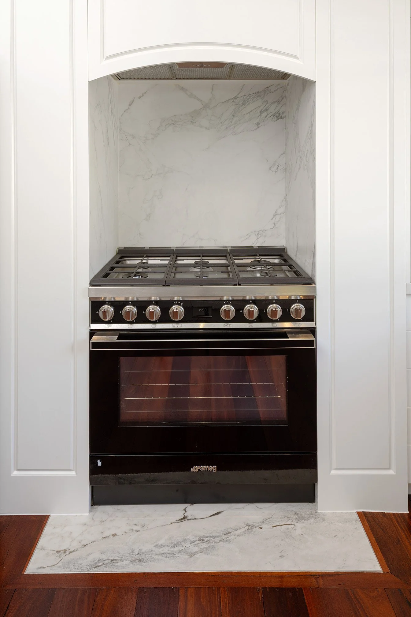 HOMELUX_4TH_AVE_MTLAWLEY_026_small (2).jpg