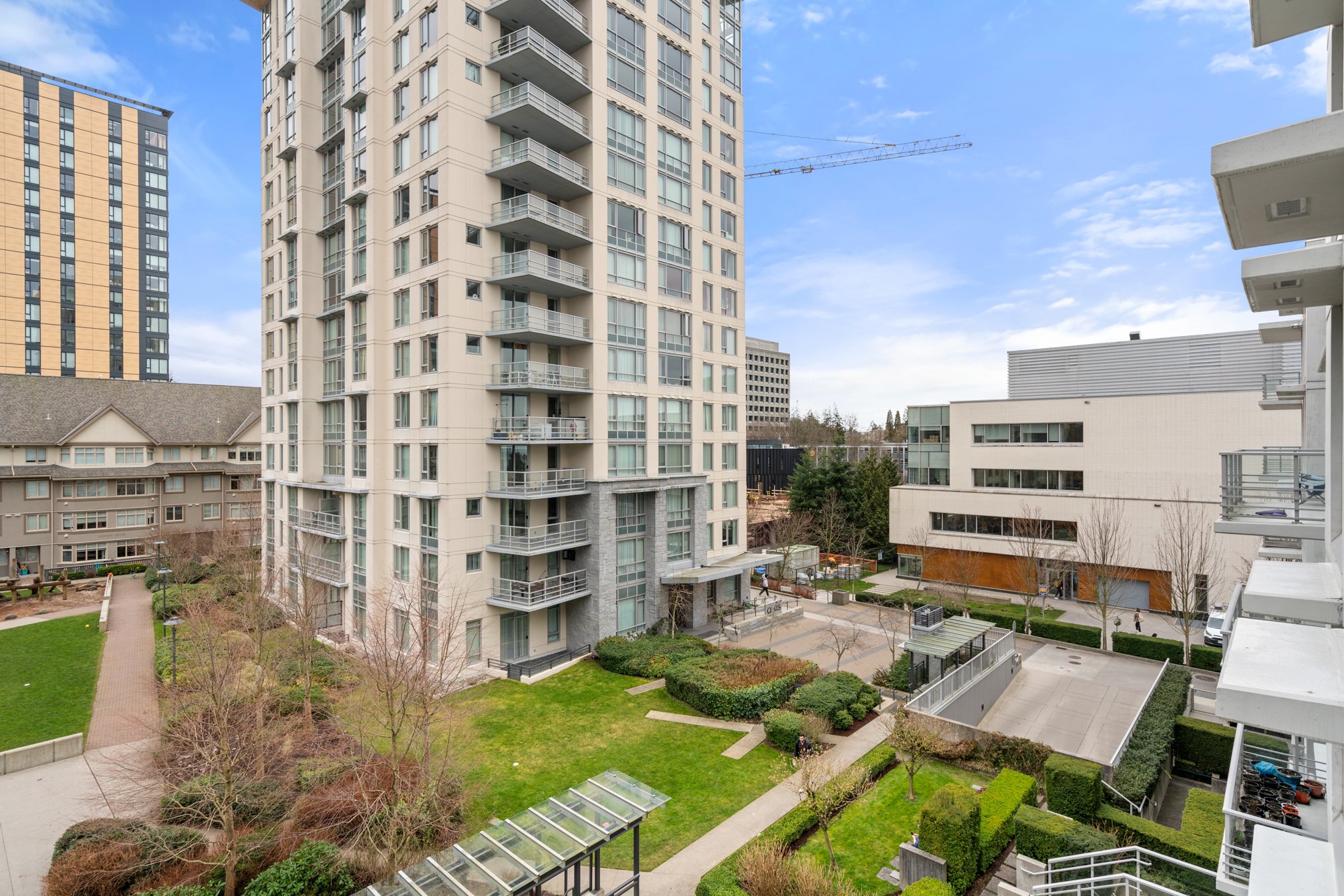 506 6080 Iona Dr Vancouver 04.jpg