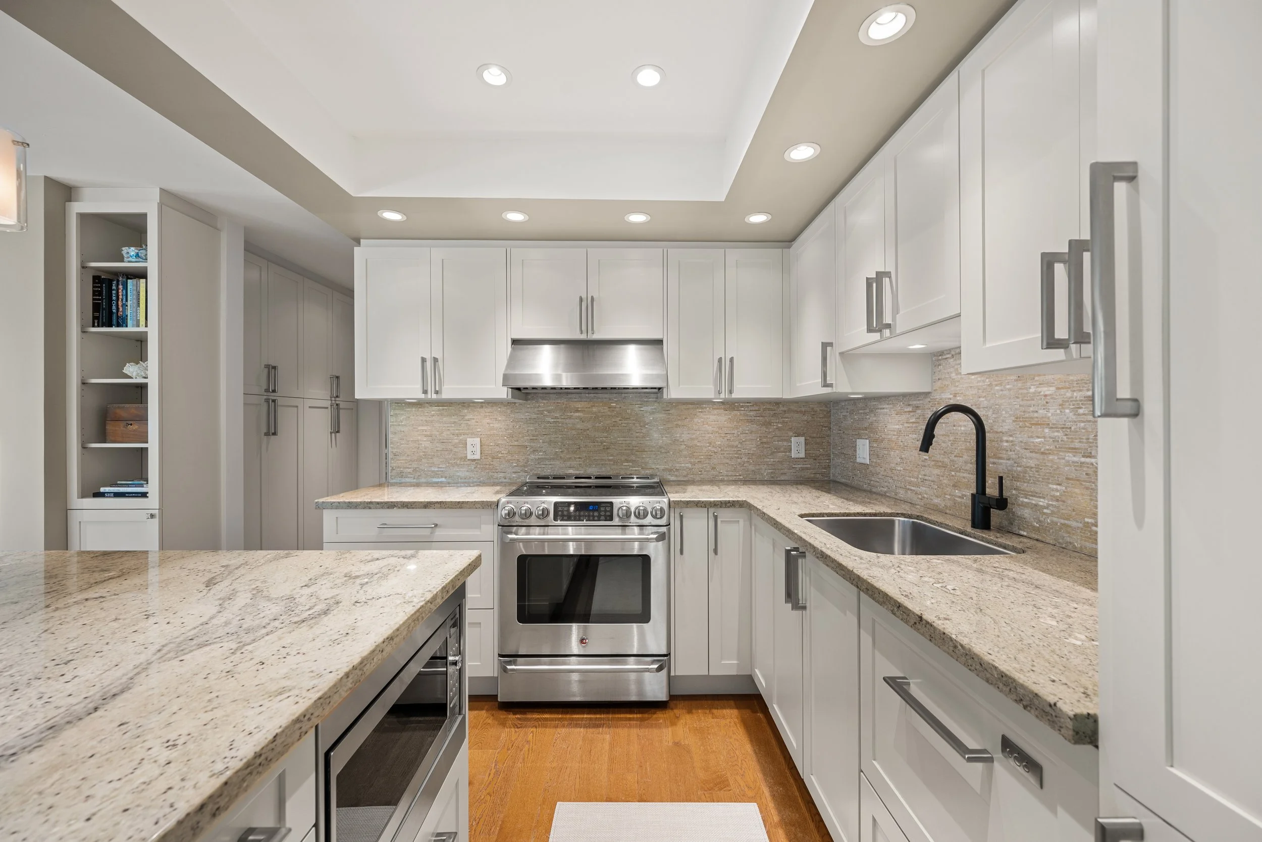 308 1266 W 13th Ave Vancouver 11.jpg