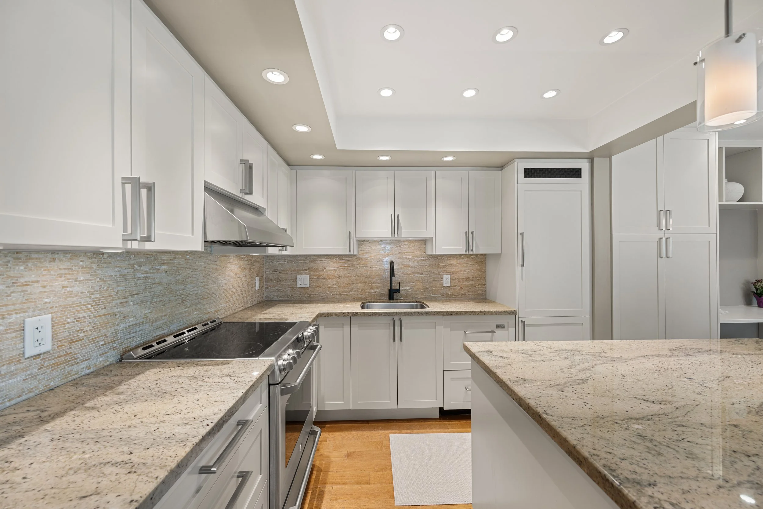 308 1266 W 13th Ave Vancouver 14.jpg
