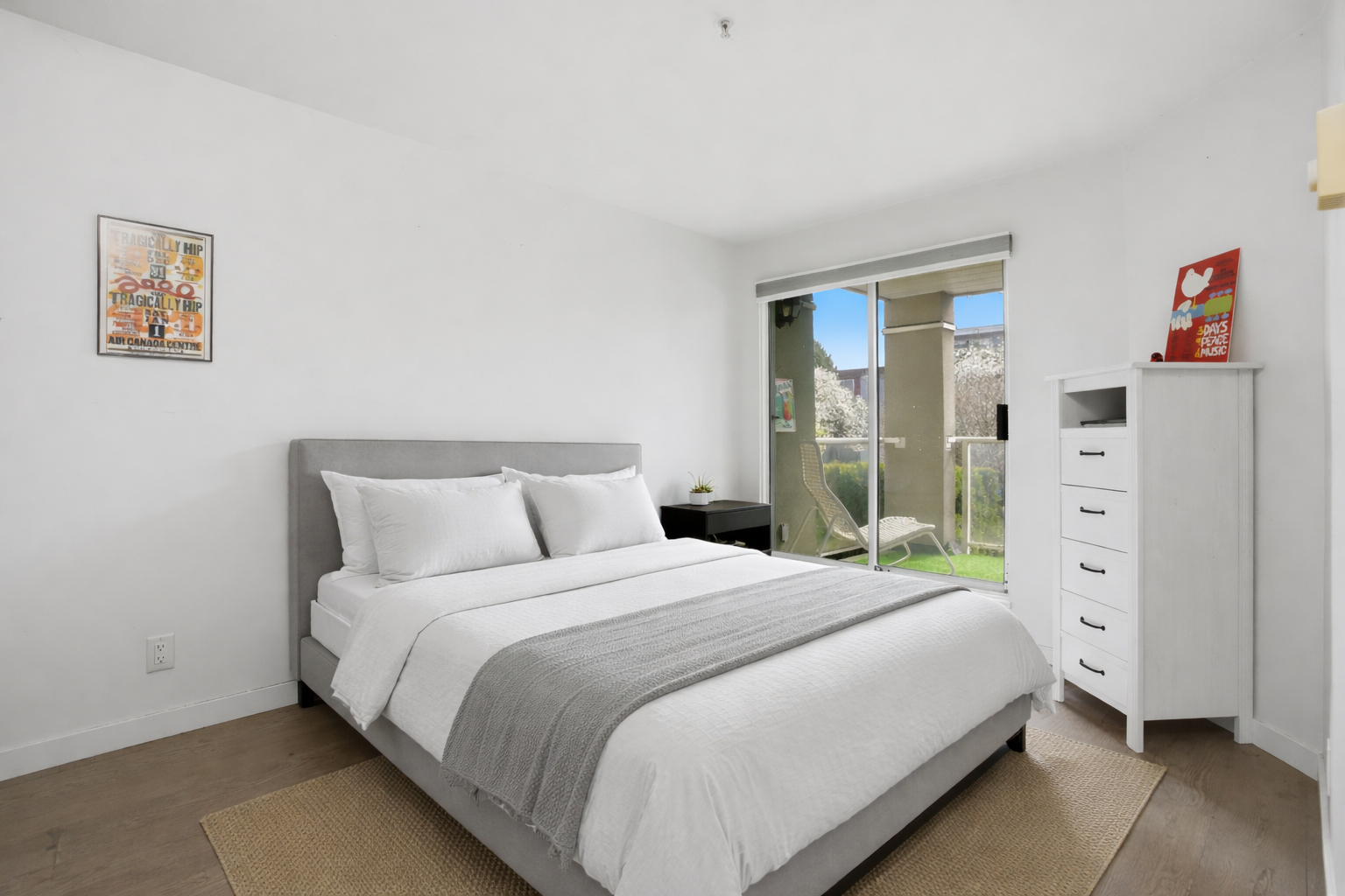 Bright and modern bedroom design.png