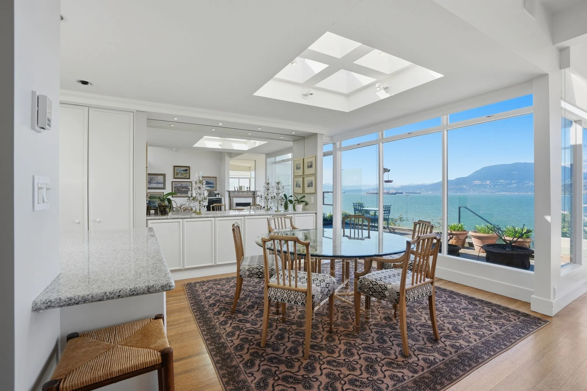 028_a7v03849.jpg