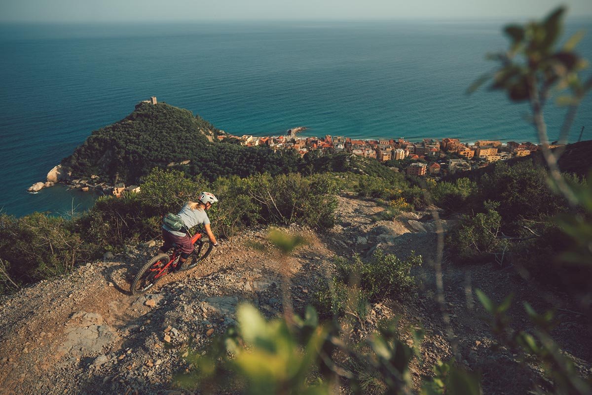 enduro-riding-italy-finale-ligure.jpg