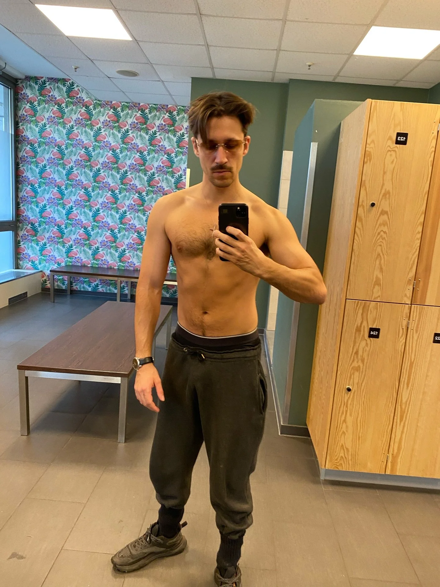 I did the diabolical. 4 weeks. 78.5 down to 75kg. Need Pizza 🍕 #caloriedeficit #leaningout #dnbfamily #dnb