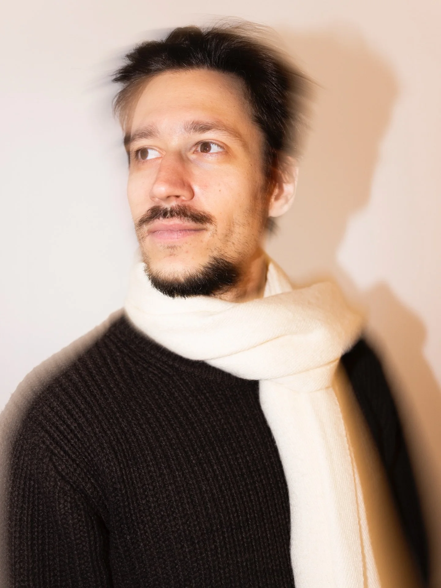 Patience is the 🗝️
Photos: @clickedbycazz 
#dreamlike #waitinggame #scarfweather