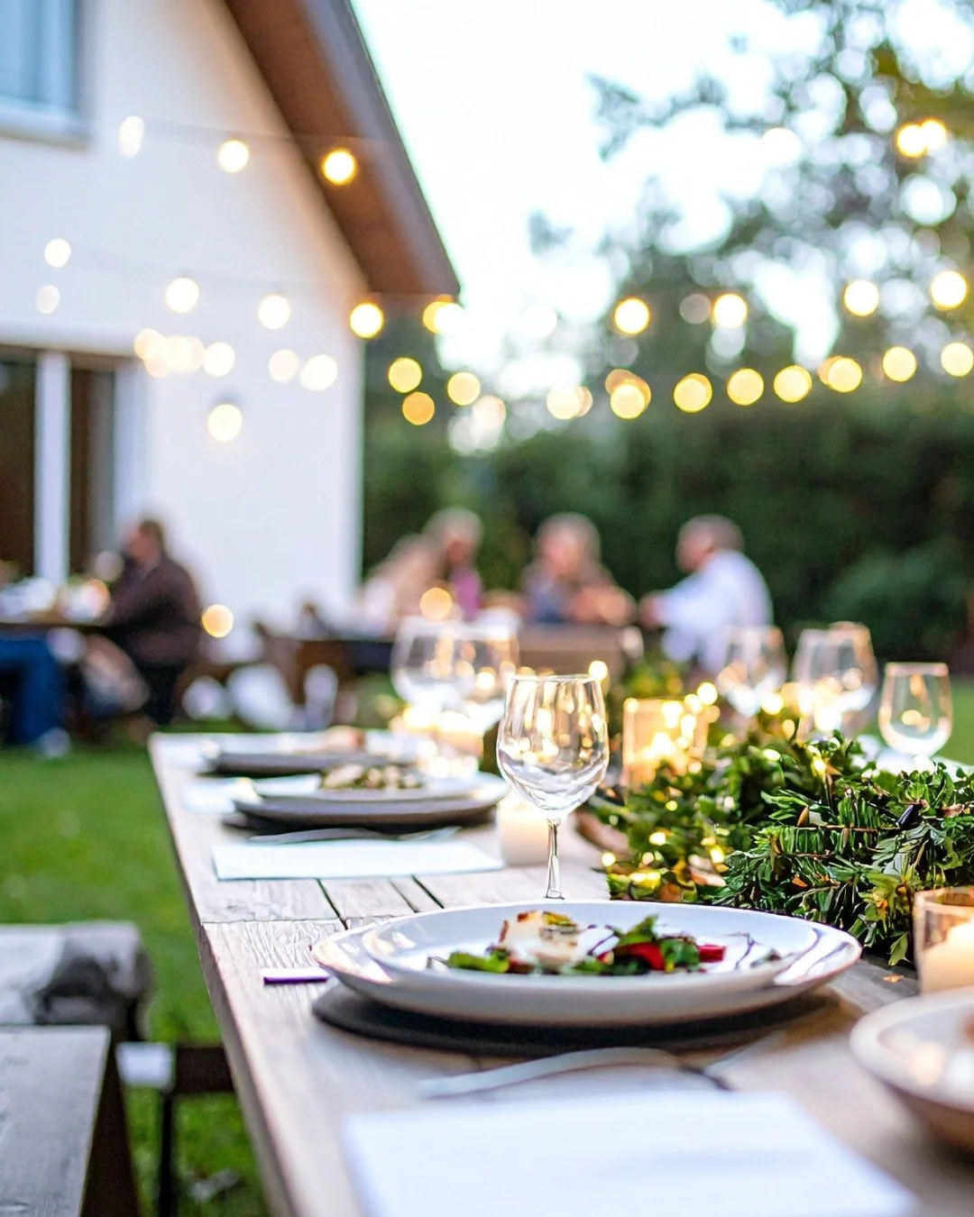 We love a surprise! 🥳

Sign up for a meal where you don&rsquo;t know who the other guests will be or what you will be eating! It&rsquo;s a great way to meet more of the church family. 

Bookings close Tuesday 5th May via the church newsletter.