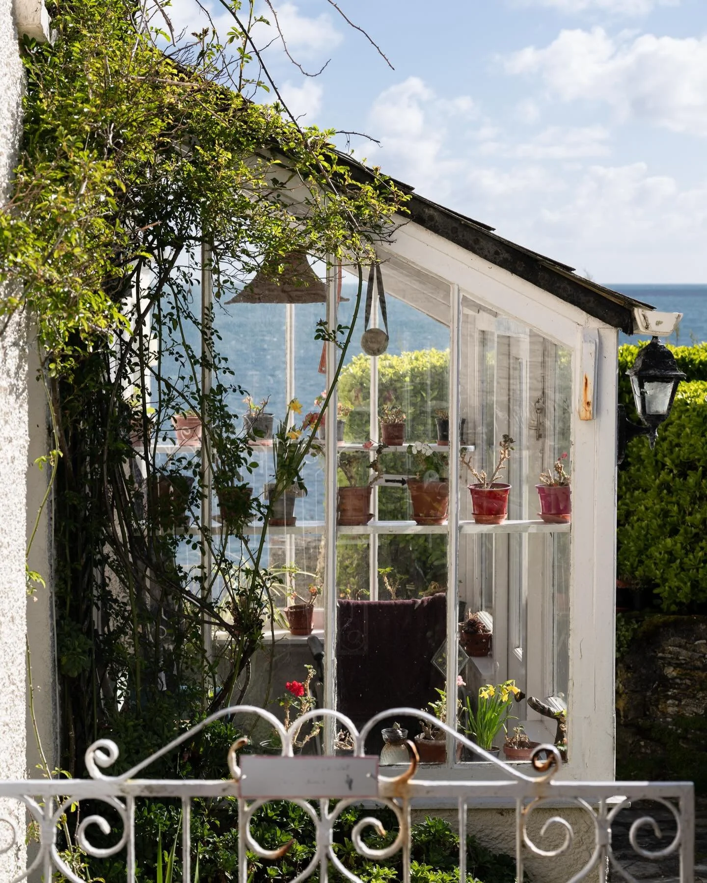 Portscatho basking in sunshine this weekend. 

Lots of reasons to smile - @scathosgelato is open for the season (best enjoyed in a Christmas jumper!) There&rsquo;s a fab new shop in town @barefootwildofficial. The phone box has a new lease of life @t