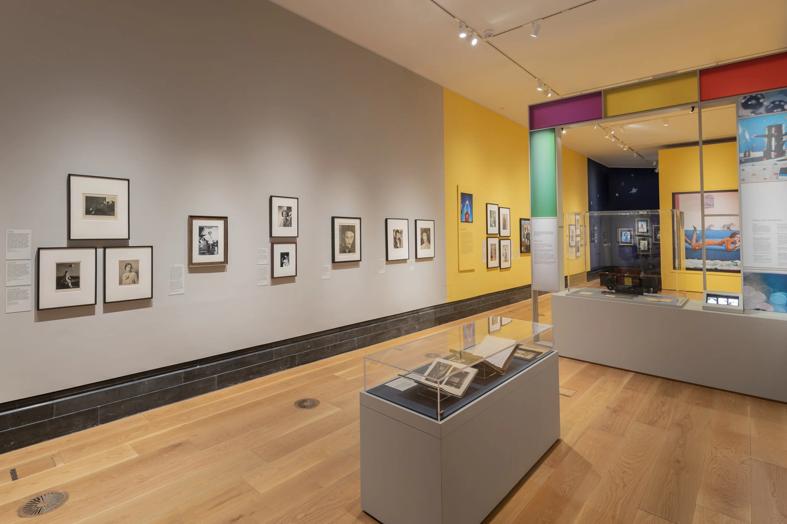 Installation view of Yevonde: Life and Colour at the National Portrait Gallery, London 2023. Photos: © National Portrait Gallery.