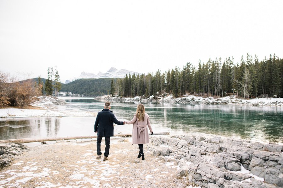 Enagement session in Banff, with the lake and mountains with Cal