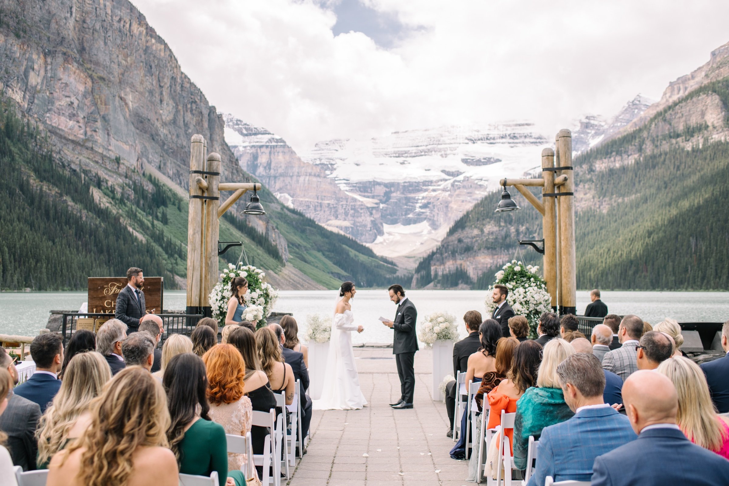 summer_chateau_lake_louise_wedding_023.jpg