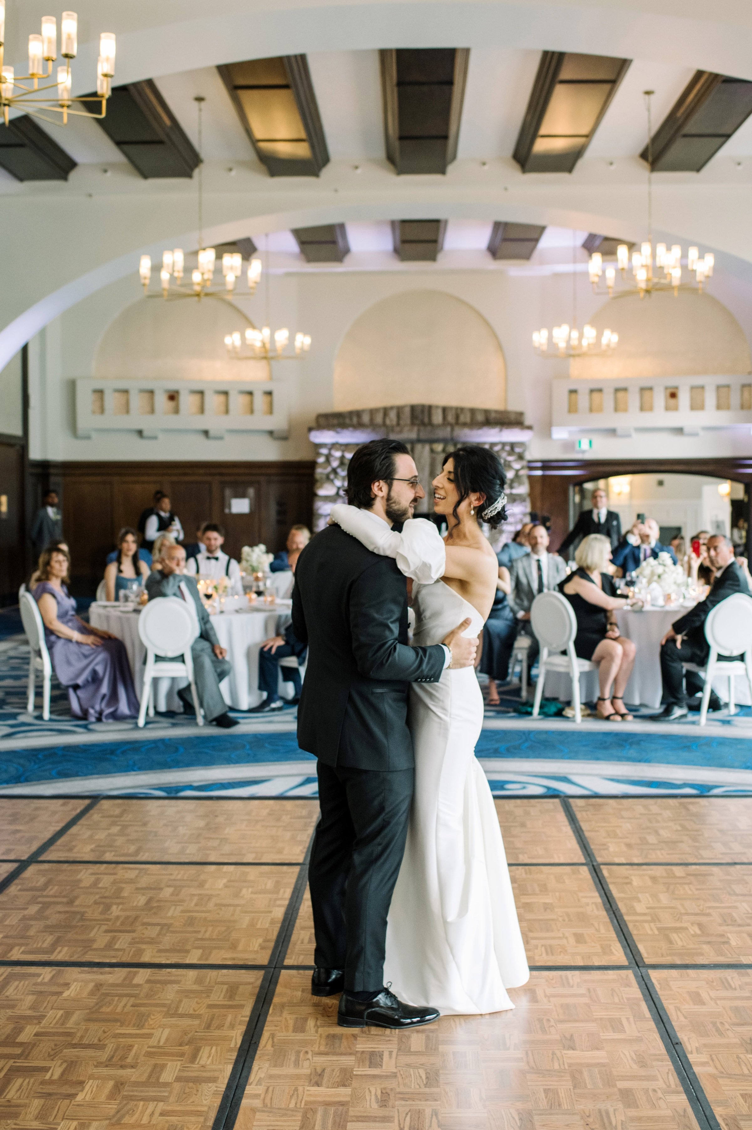 summer_chateau_lake_louise_wedding_045.jpg