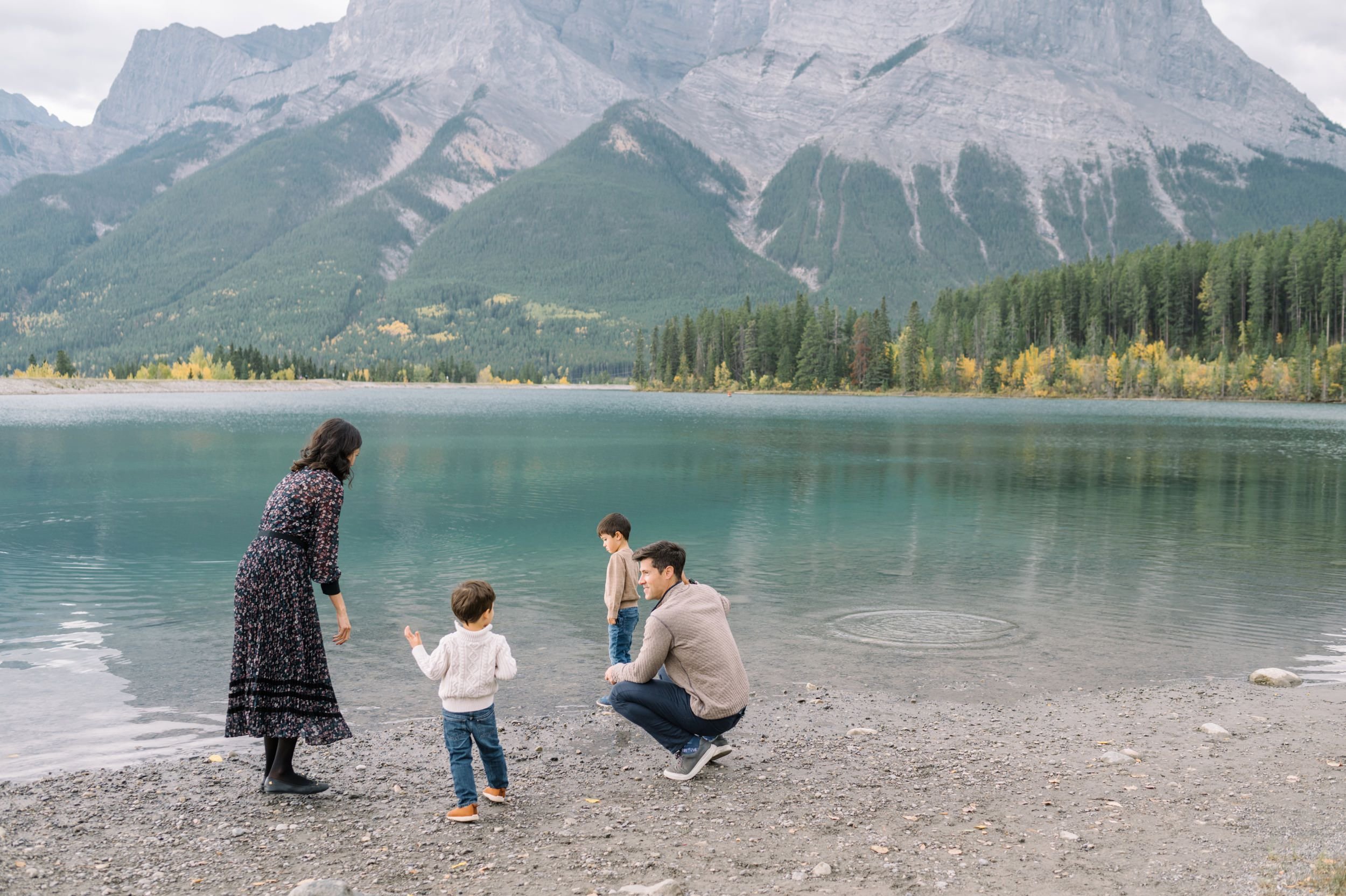  Fall mini family session in Canmore by lake and mountains with Calgary Photographer 