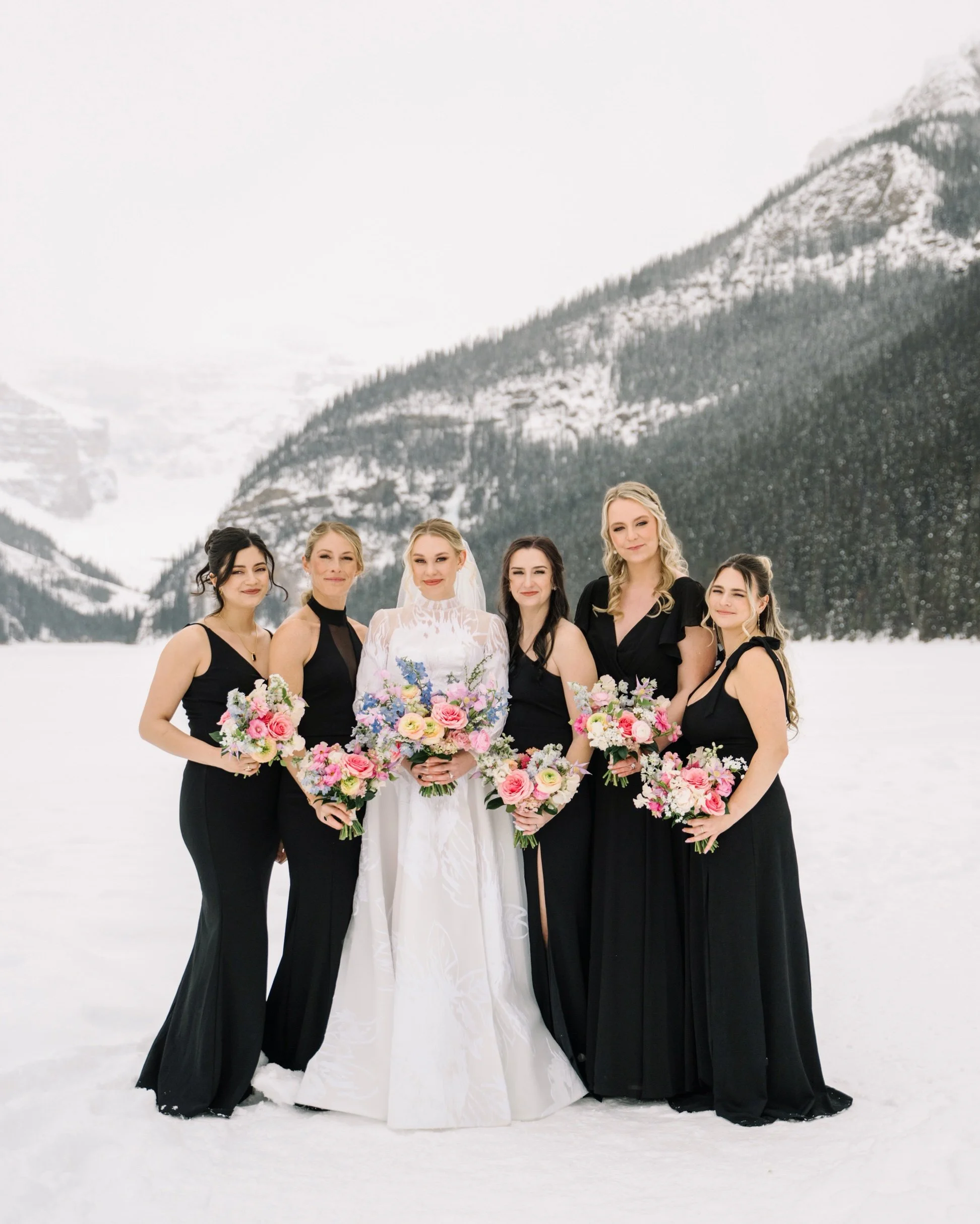 winter_wedding_fairmont_chateau_lake_louise_033.jpg