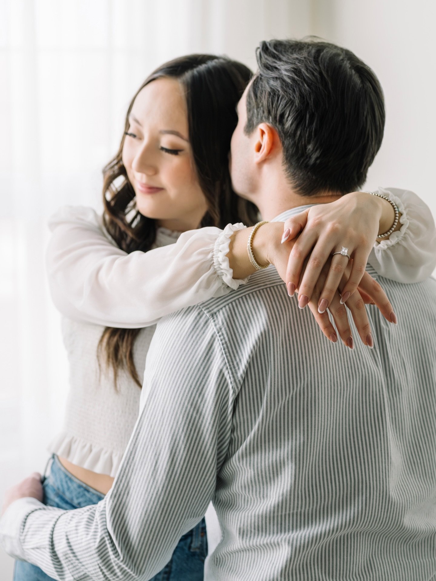 Switching things up with a studio engagement

#calgaryphotographer #calgaryengagementphotographer #calgaryengagement #calgaryweddingphotographer