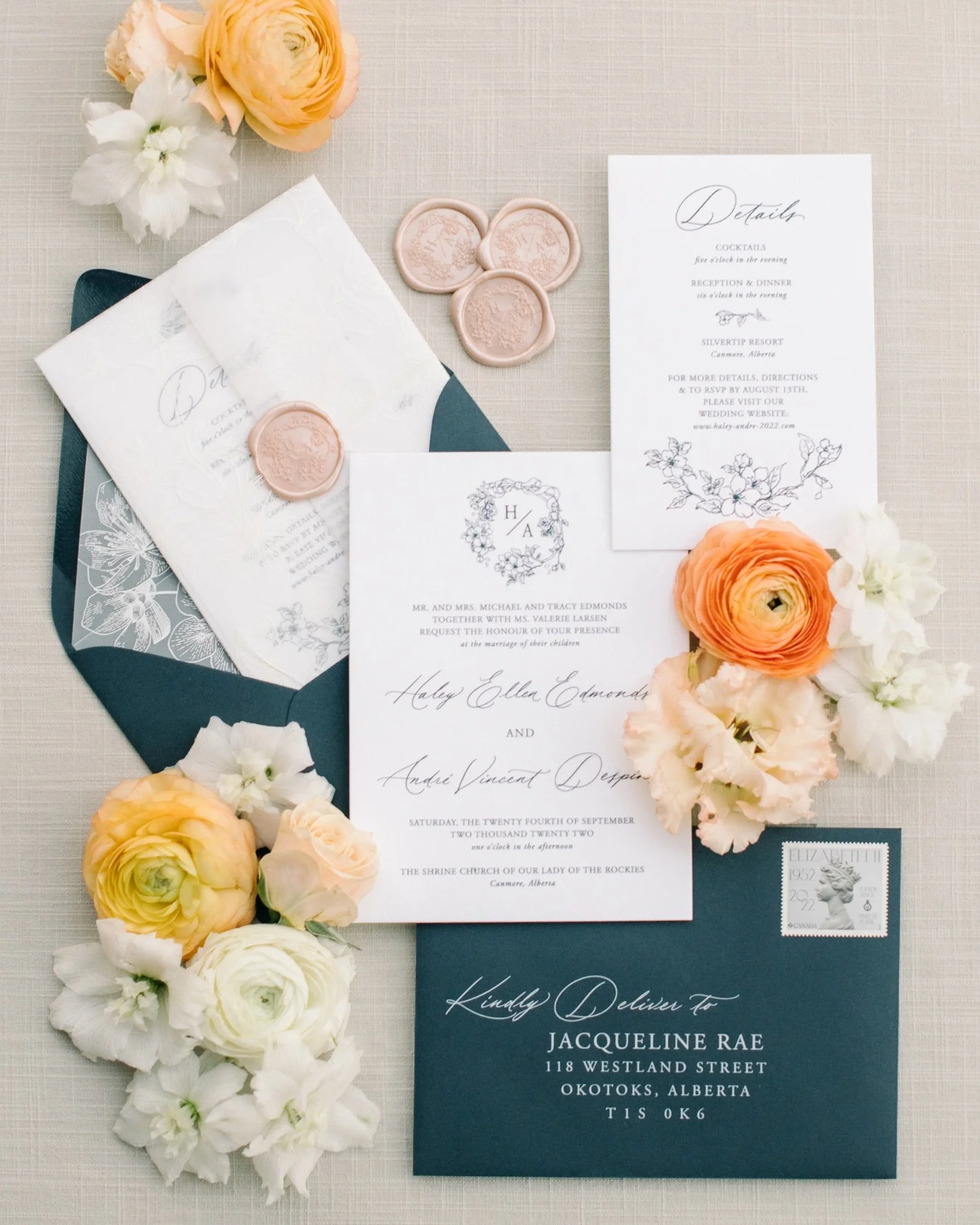 01_Andre&Haley_003_Wedding flatlay invitations.jpg