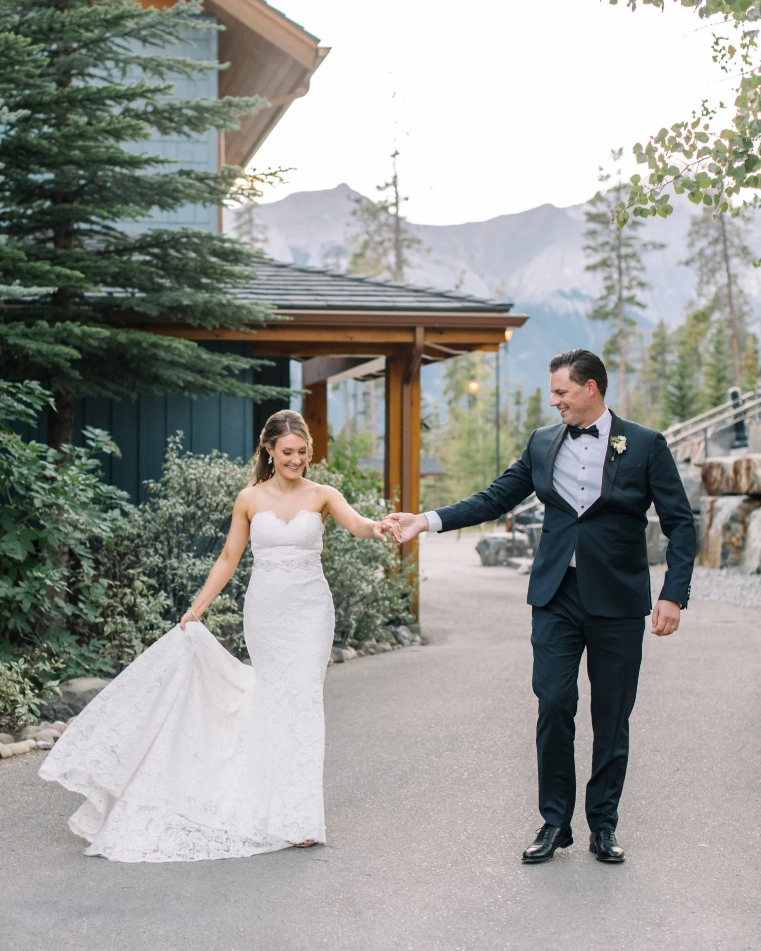 52_Andre&Haley_677_Wedding reception at Silvertip Canmore.jpg