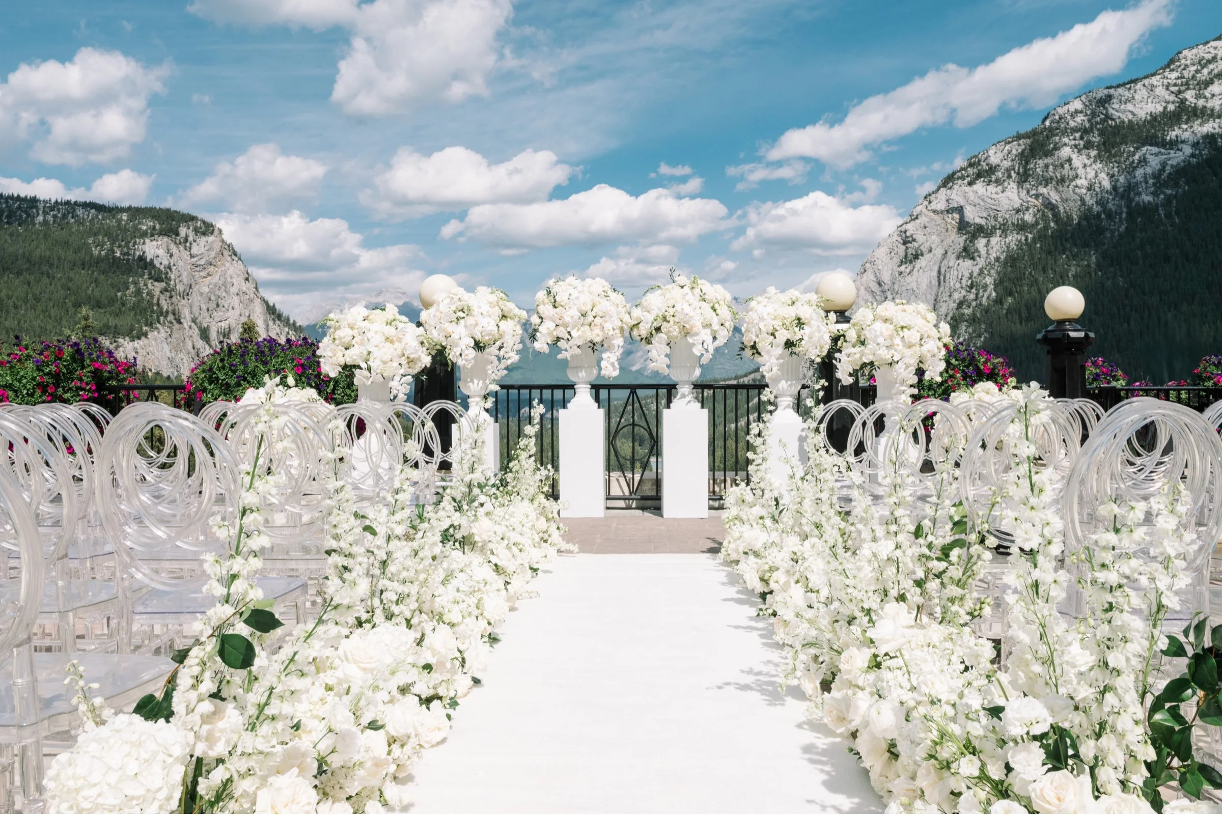 Summer_Wedding_Fairmont_Banff_Springs_Cascade_Ballroom_017.jpg