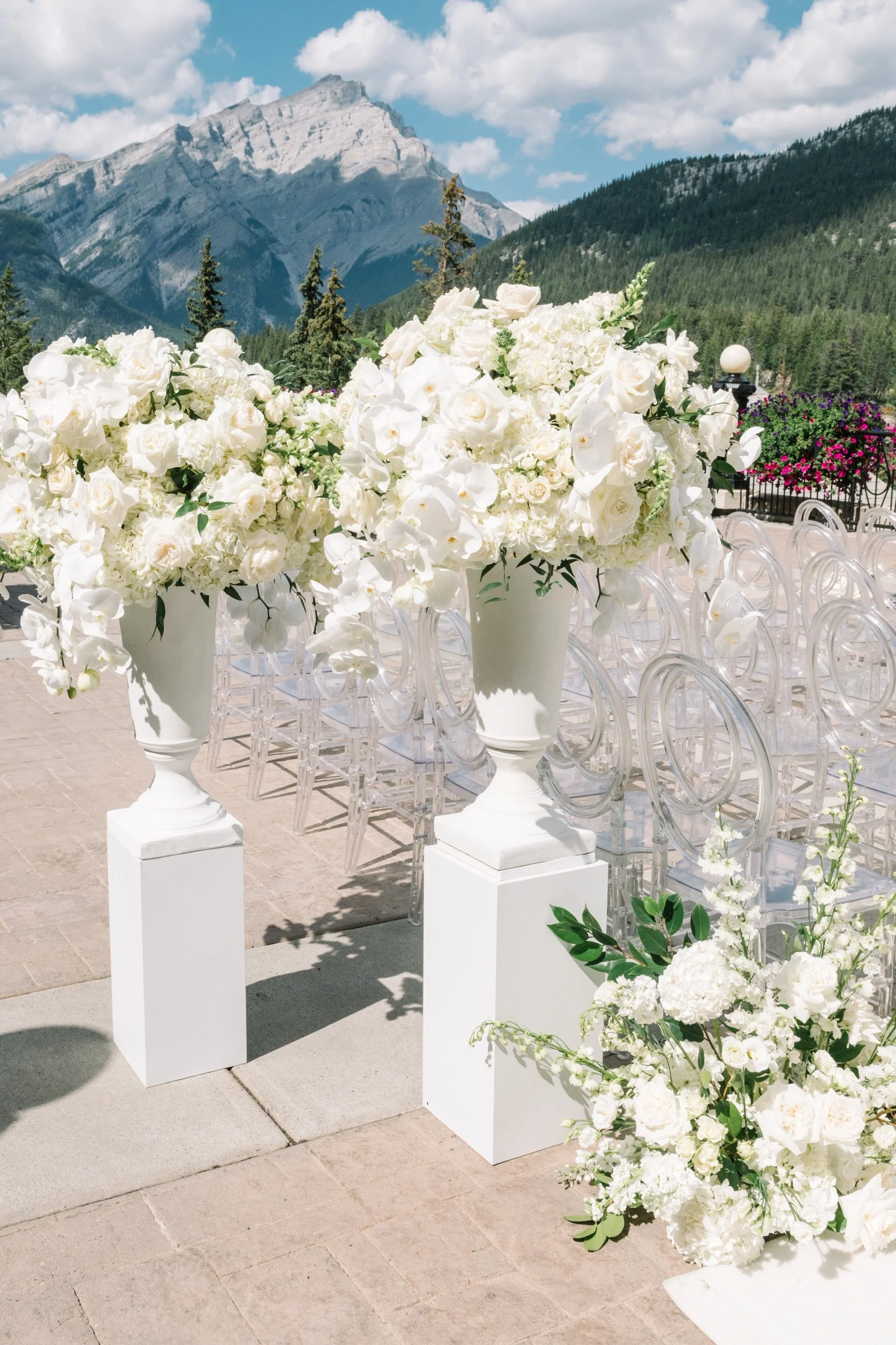 Summer_Wedding_Fairmont_Banff_Springs_Cascade_Ballroom_018.jpg
