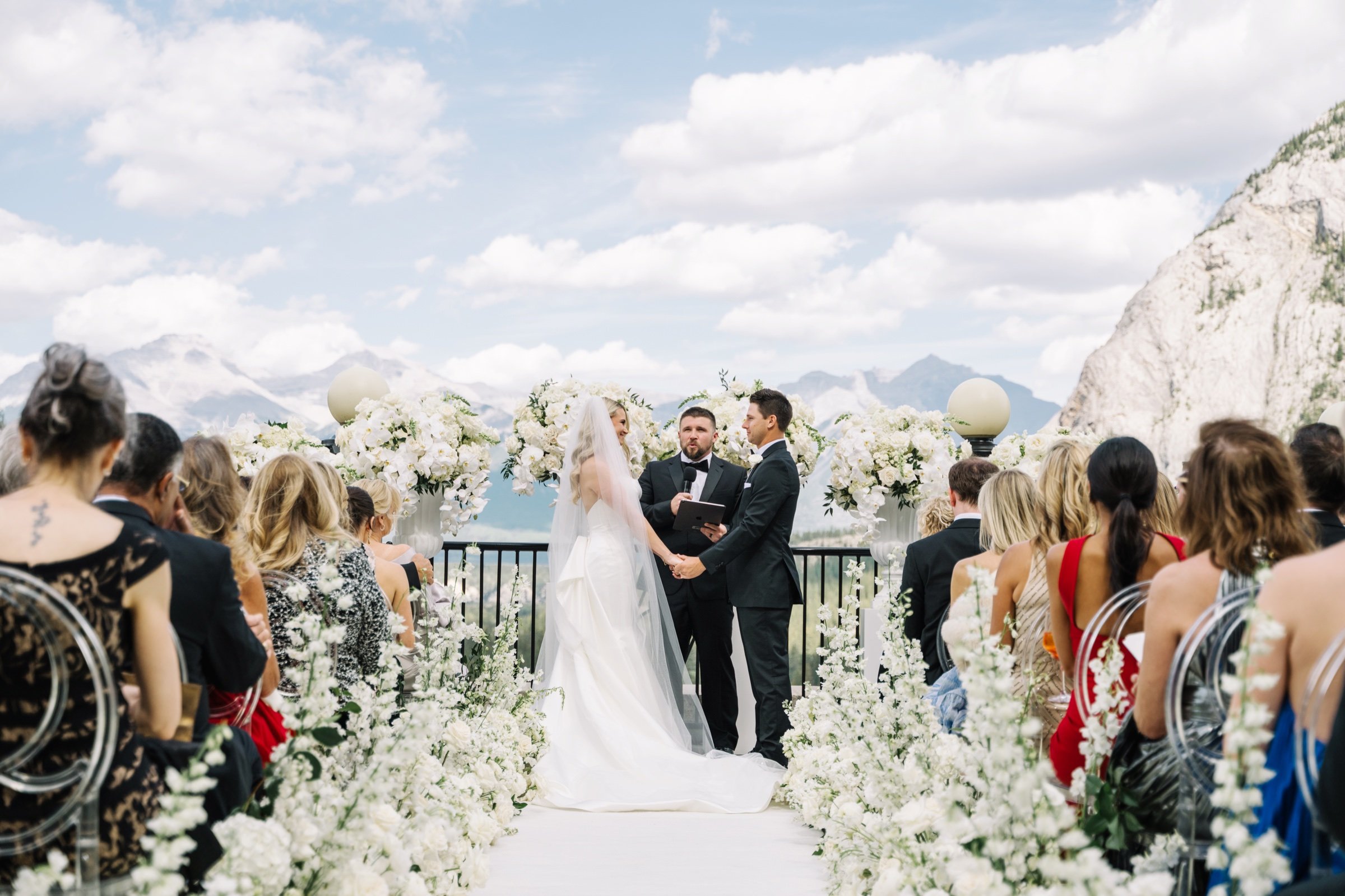 Summer_Wedding_Fairmont_Banff_Springs_Cascade_Ballroom_026.jpg