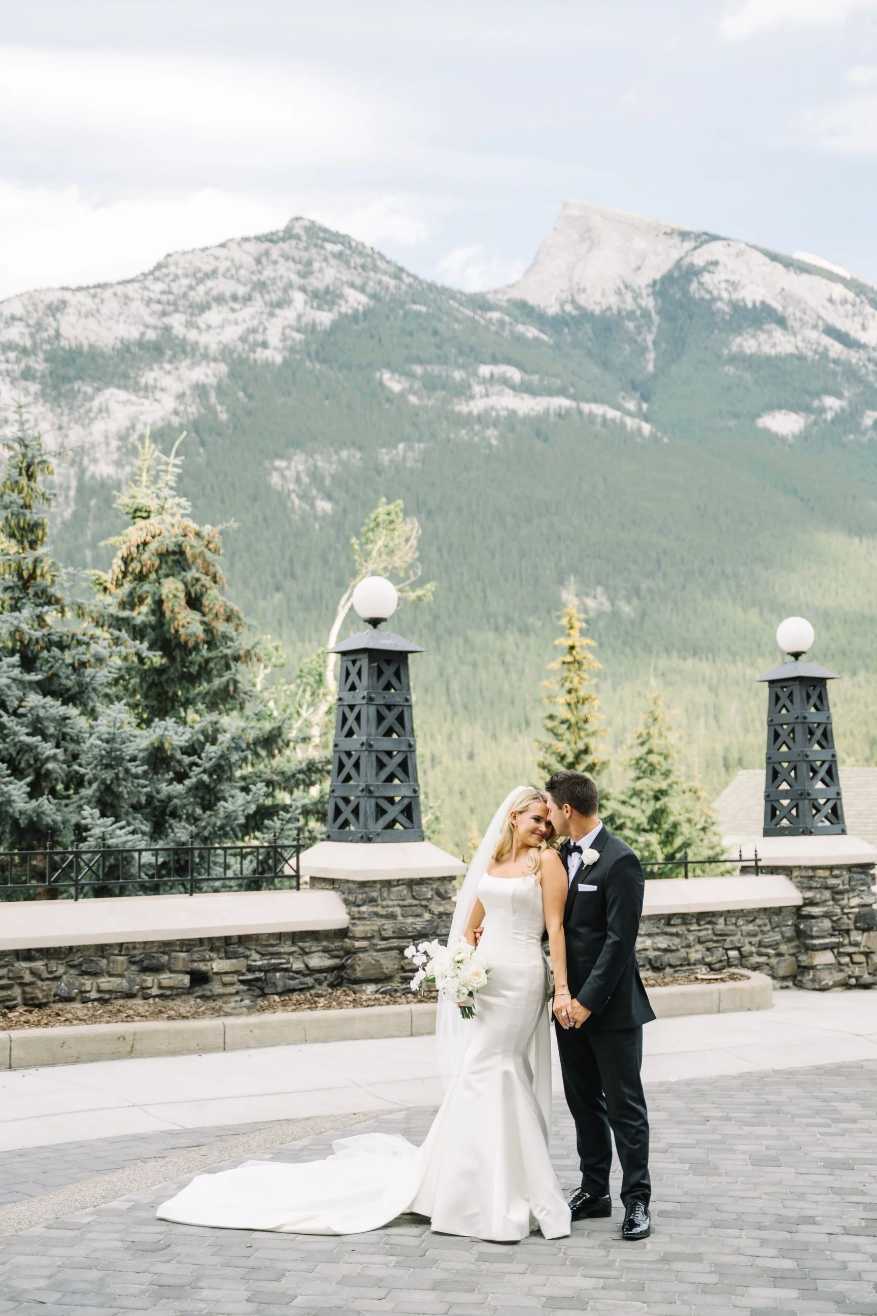 Summer_Wedding_Fairmont_Banff_Springs_Cascade_Ballroom_037.jpg
