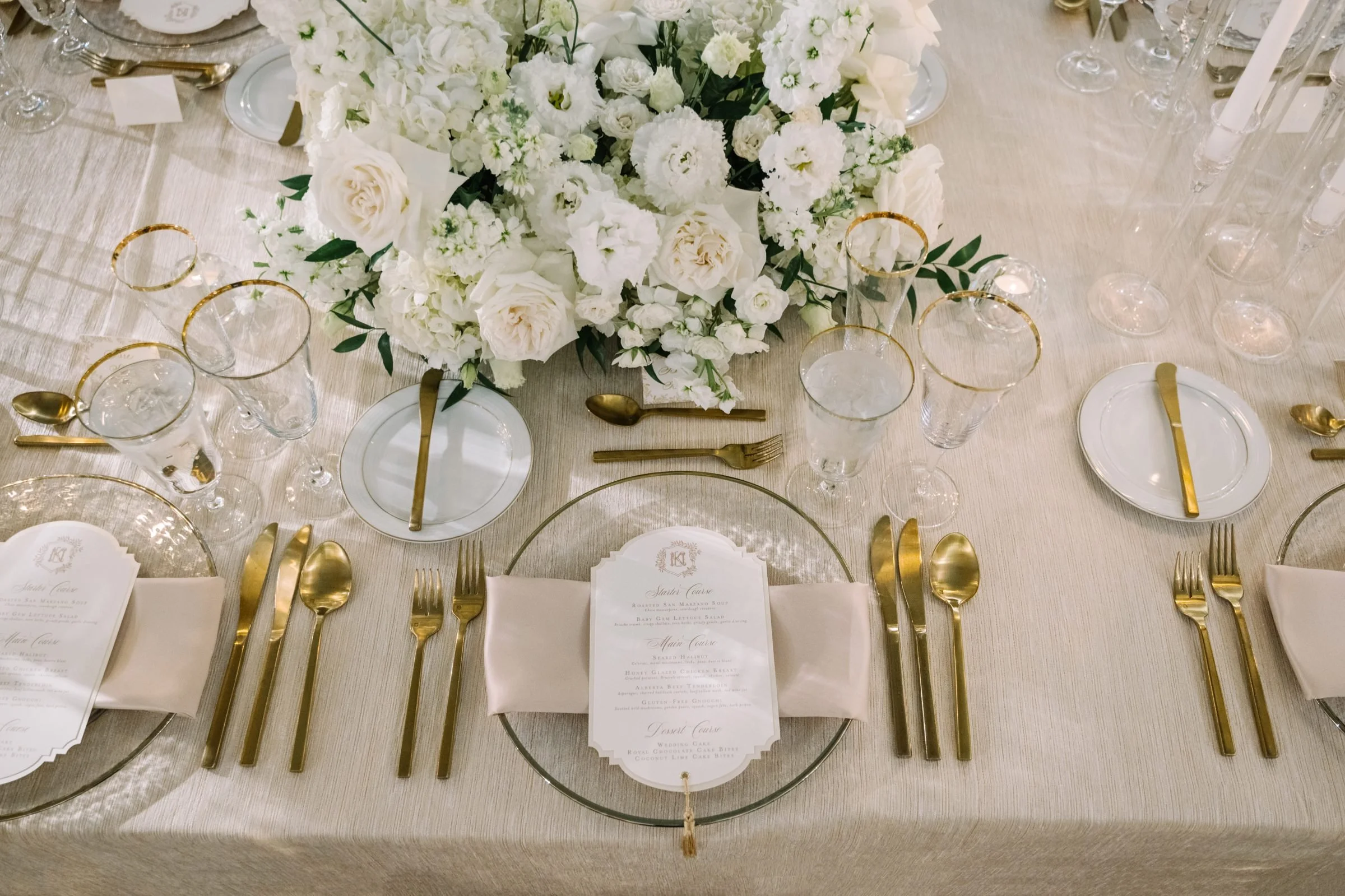 Summer_Wedding_Fairmont_Banff_Springs_Cascade_Ballroom_052.jpg
