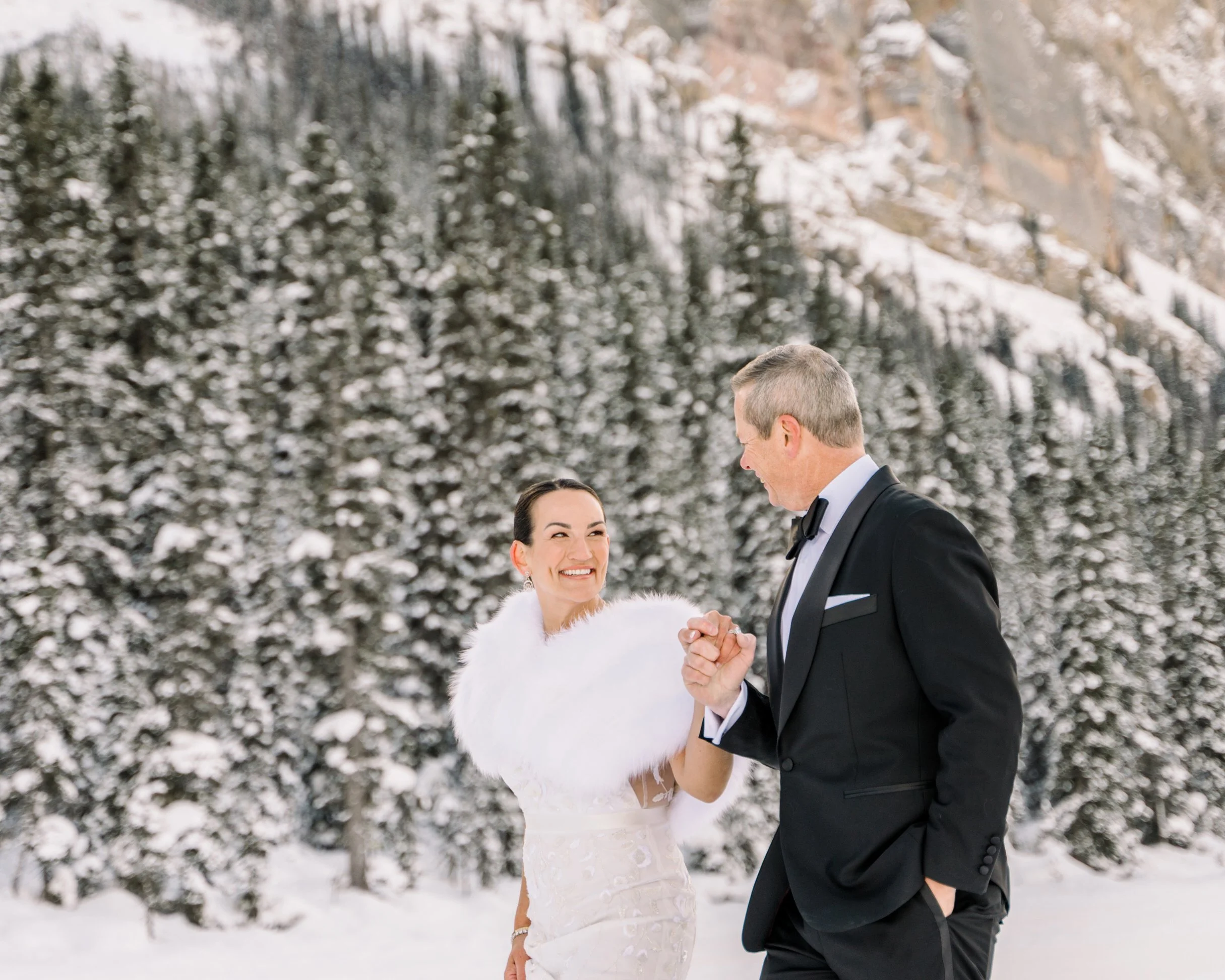Outdoor winter wedding at Lake Louise