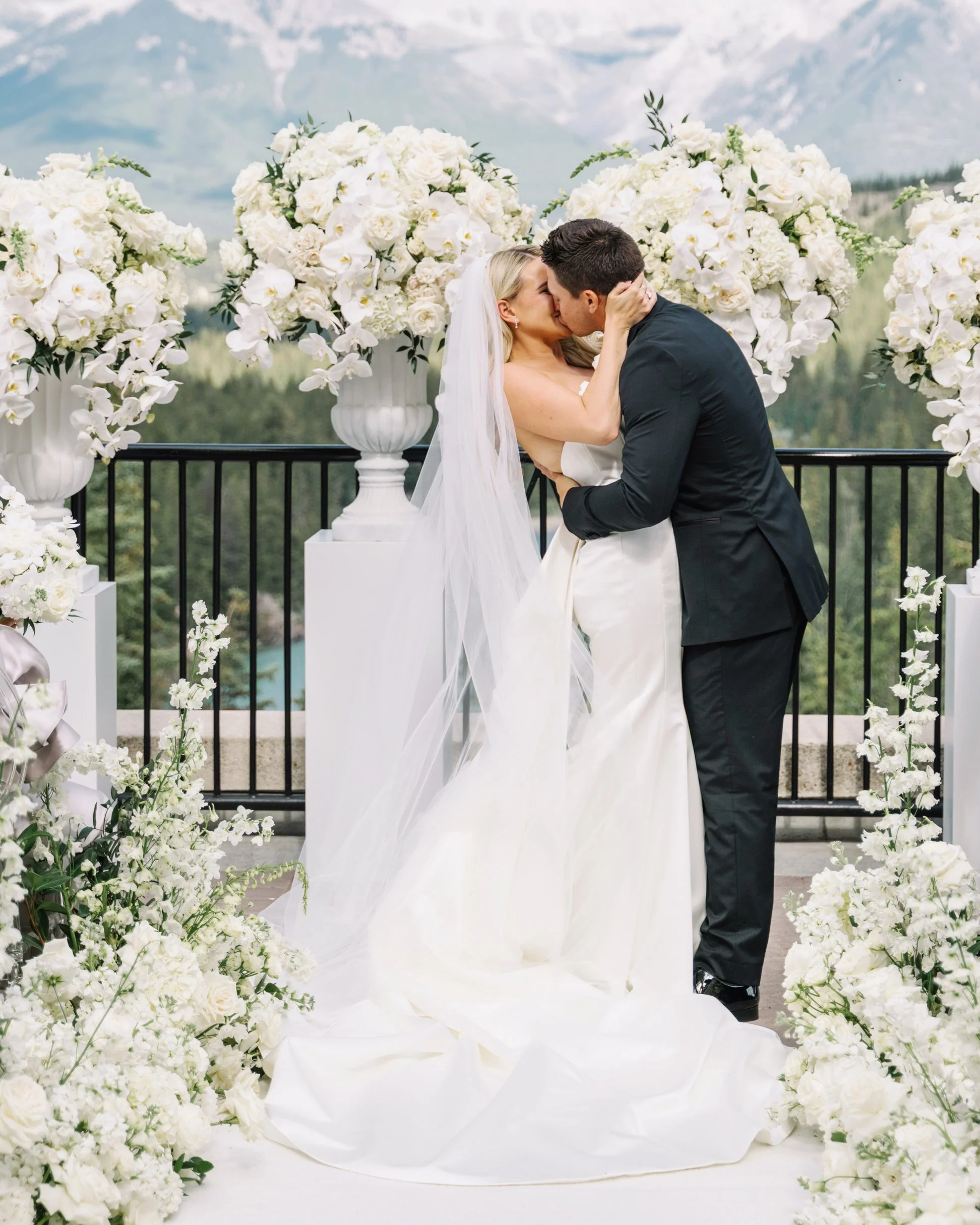 Wedding on the terres at the Fairmont Banff Springs