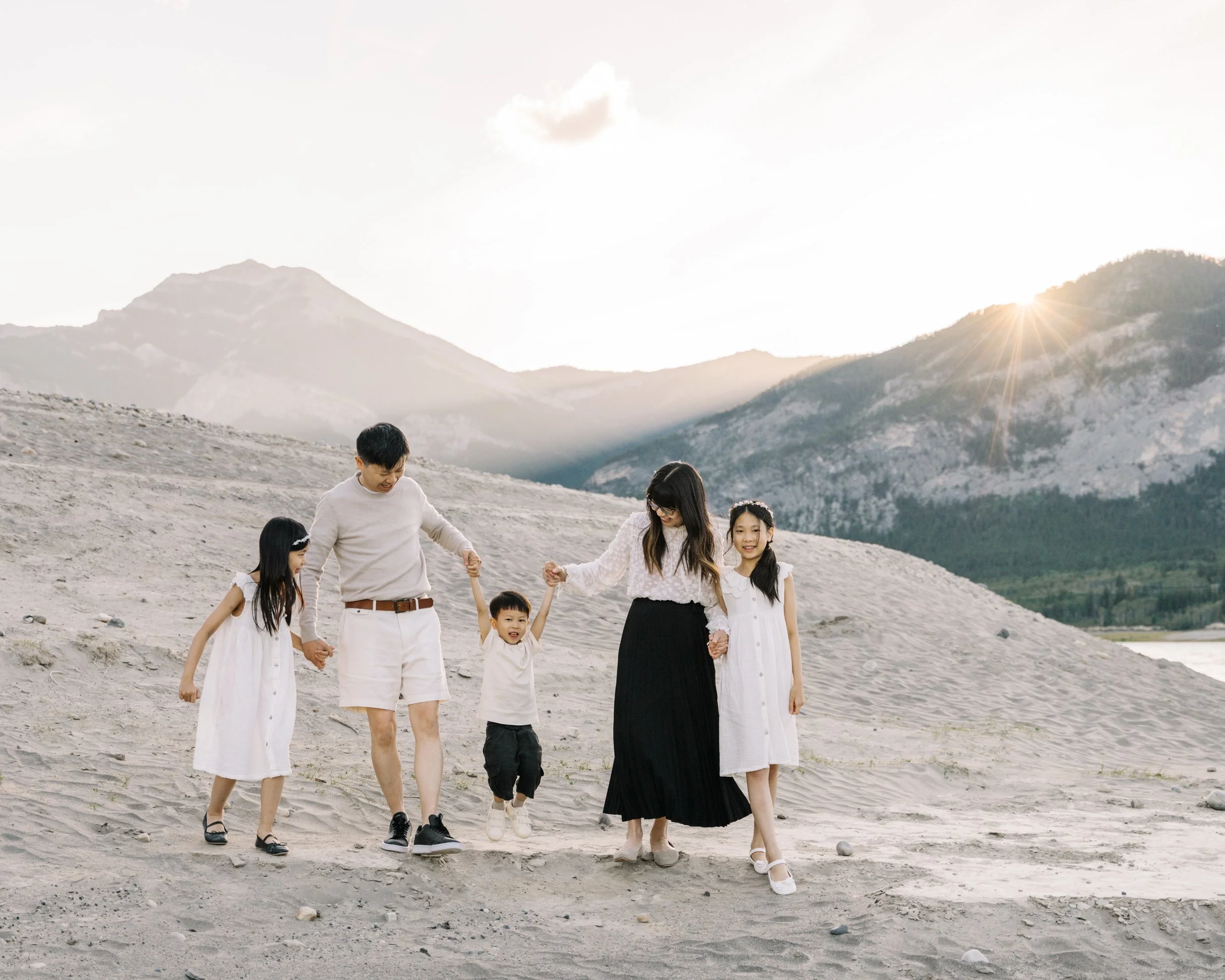 Family session in Banff National Park
