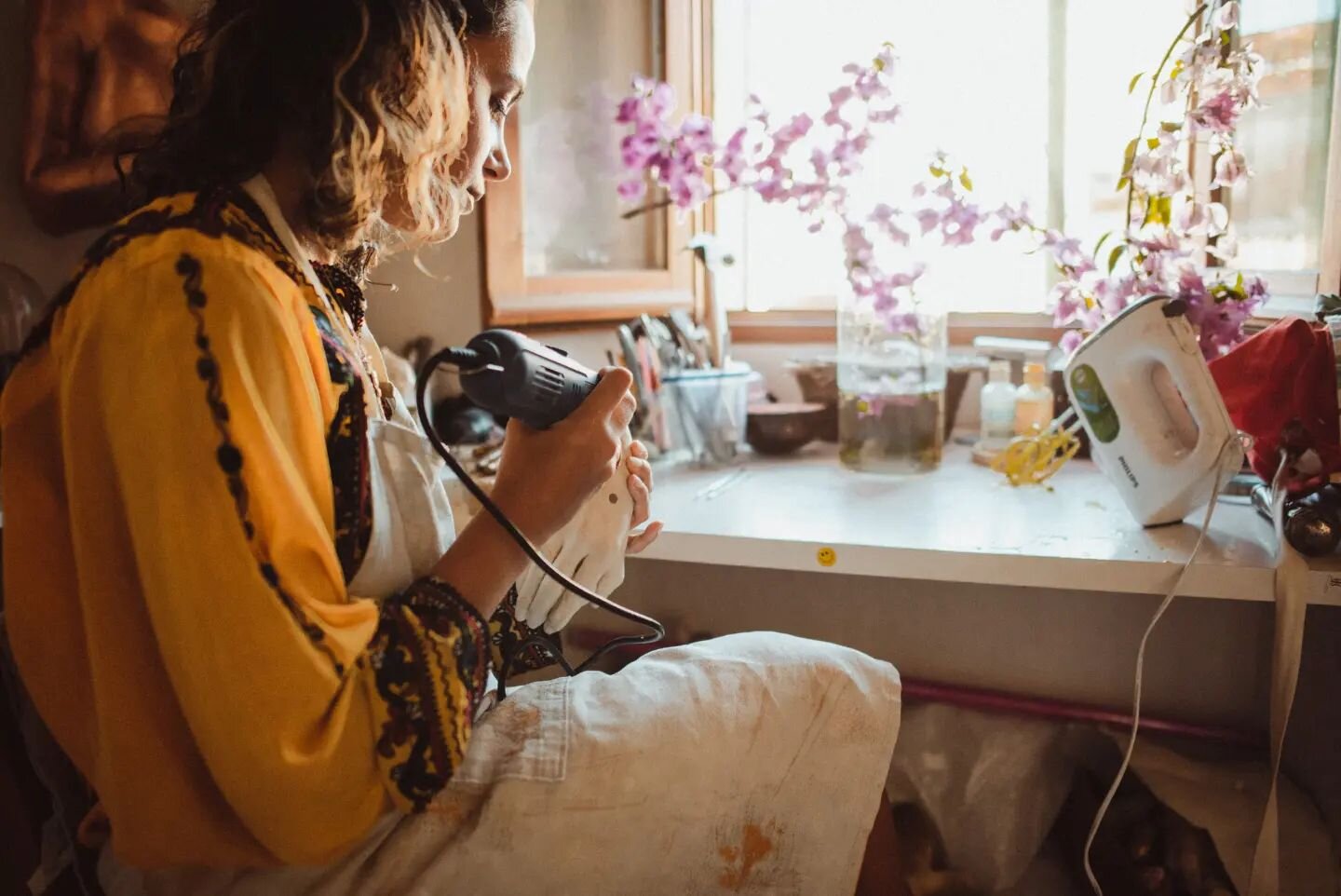 To be an artist is to believe in life. A life without constraints. Finding joy within details. Trusting that there is abundance within the unknown of each day. 

When life feels overwhelming I retreat to art, music and nature where only the now exist