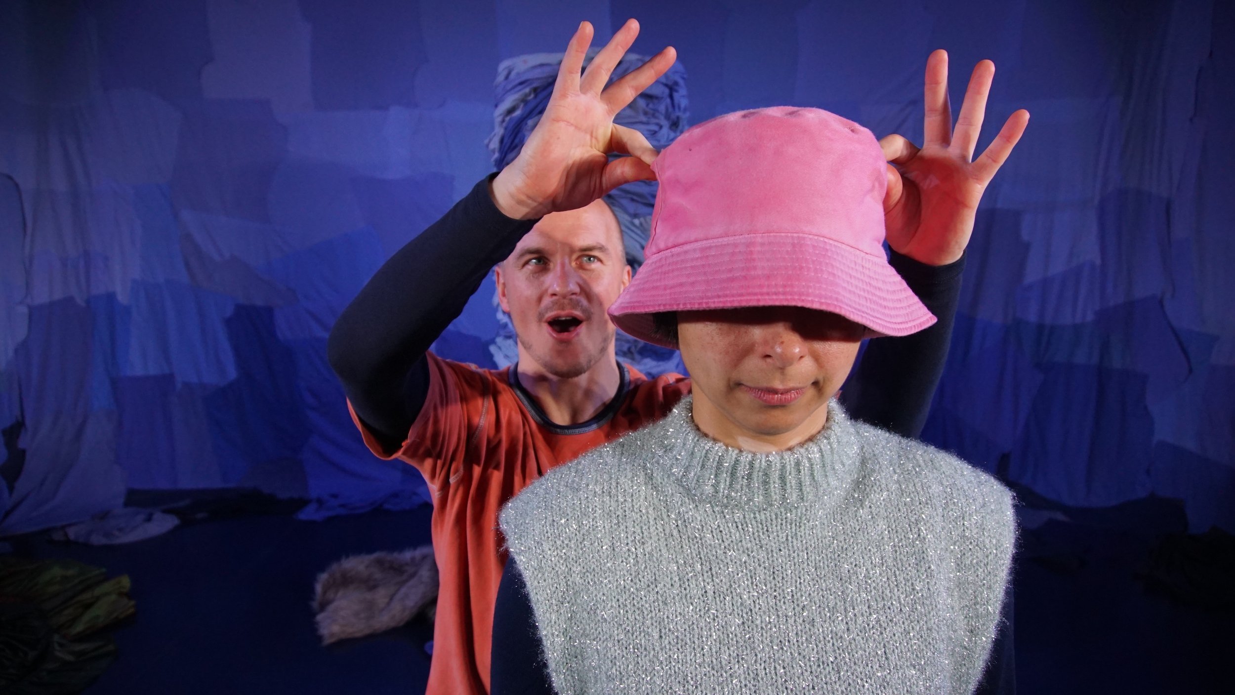 TØJ_stealthehat_bredformat2.JPG