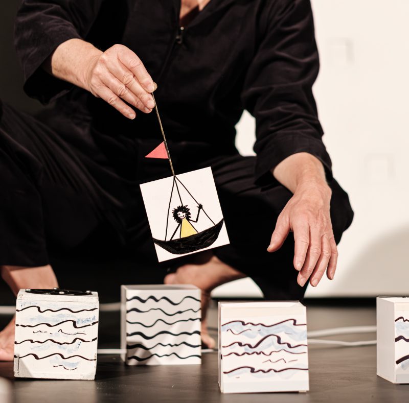 TeaterBlik_Se_Show11_Crop2web.png