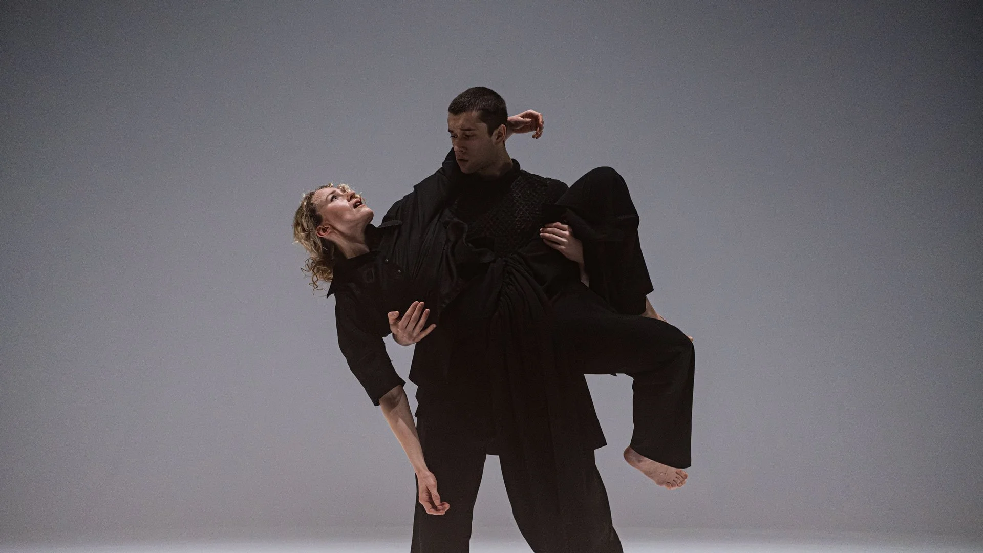 AVIAJA-DANCE-Whiteout-007-Header.jpg