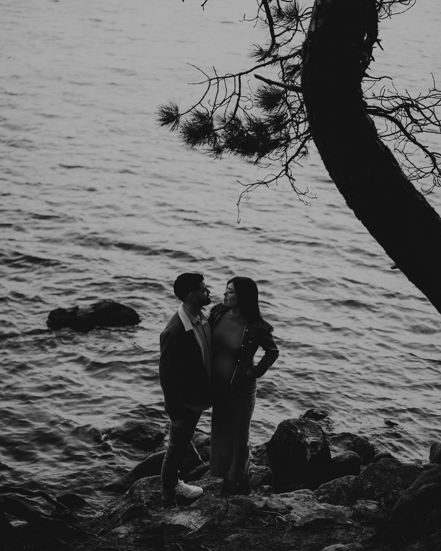 Lauriane &amp; Erwan

#portraitphotography #photographebretagne #photographemorbihan #photographelorient #mikhaelbrun #cinematic #55mm #35mm #theportraitpr0ject #erlejournal
#dirtybootsandmessyhair