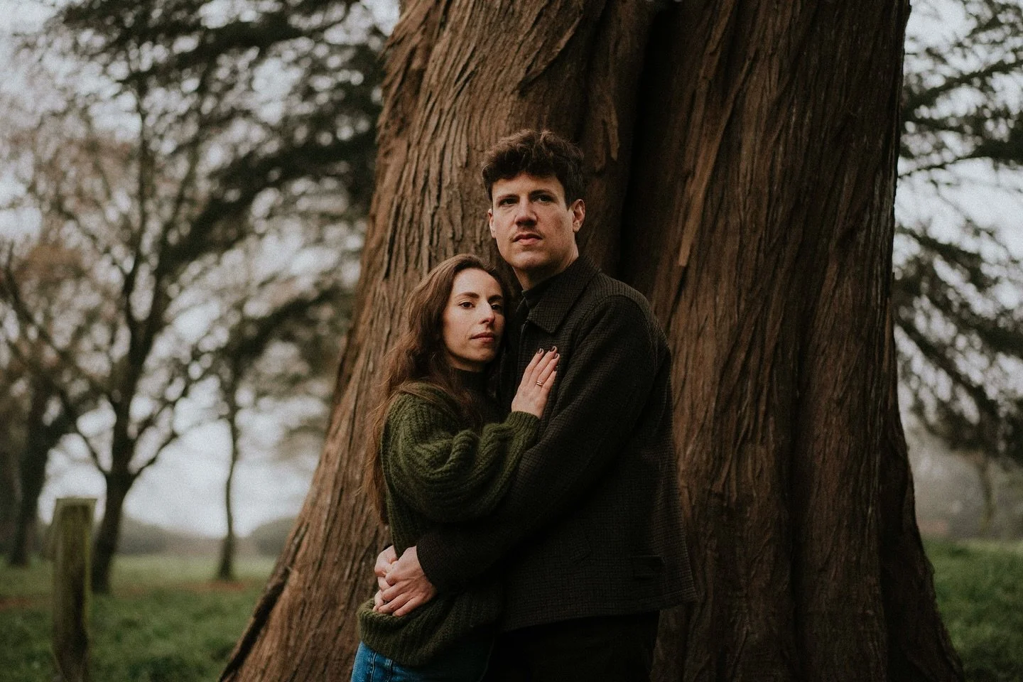 Séance photo de couple automnale avec Ariane & Simon 🍂 
#cinematic #55mm #35mm #theportraitpr0ject #erlejournal
#dirtybootsandmessyhair