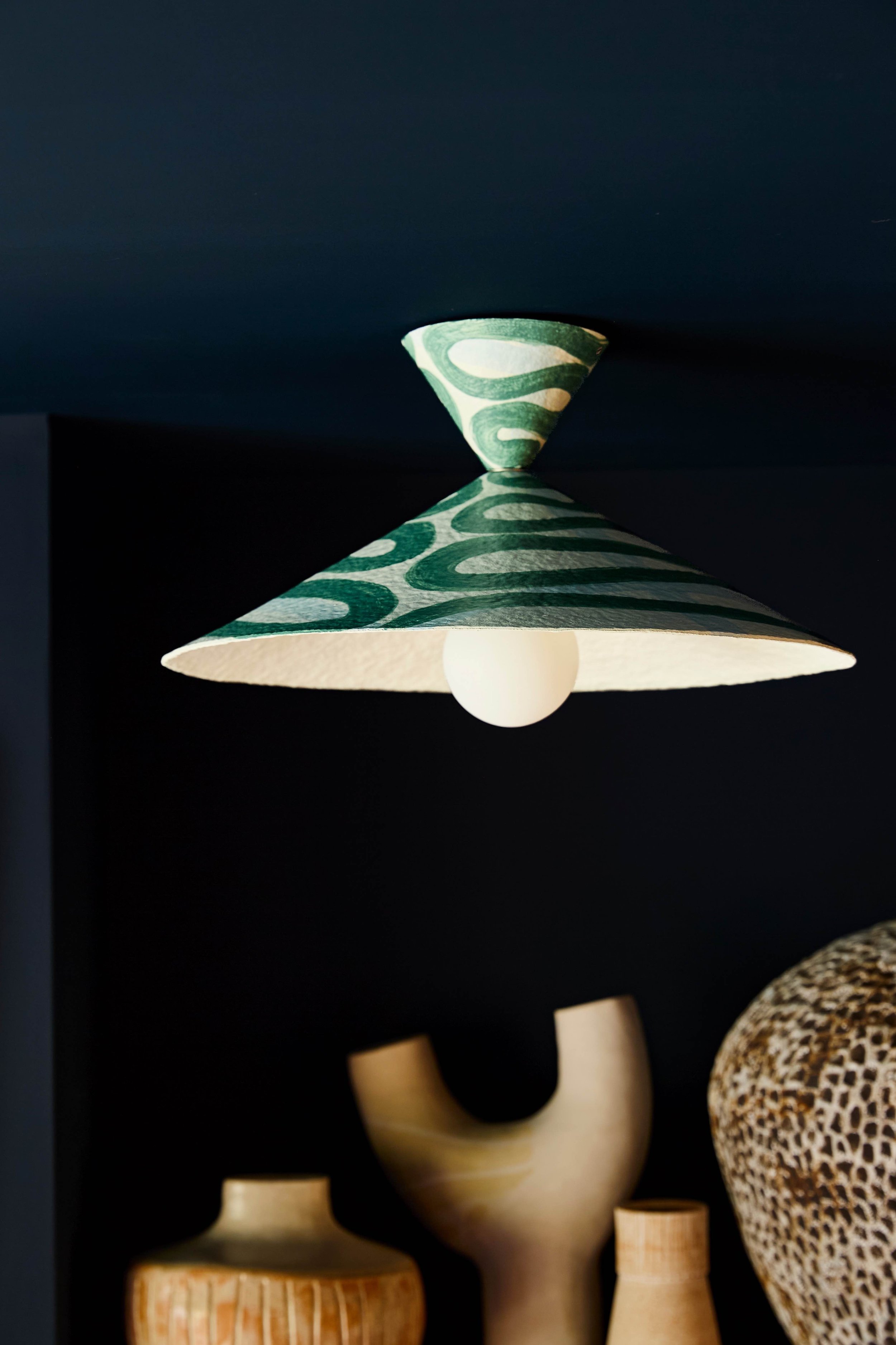 UVTRA002_Trapeze_Surface_Mount_Serpent_Lifestyle_3.jpeg