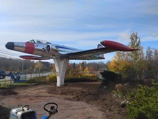 121 Plane.jpg
