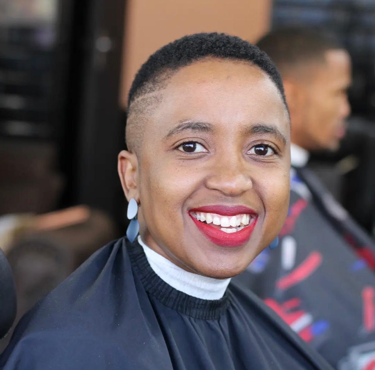 Lady's Haircut