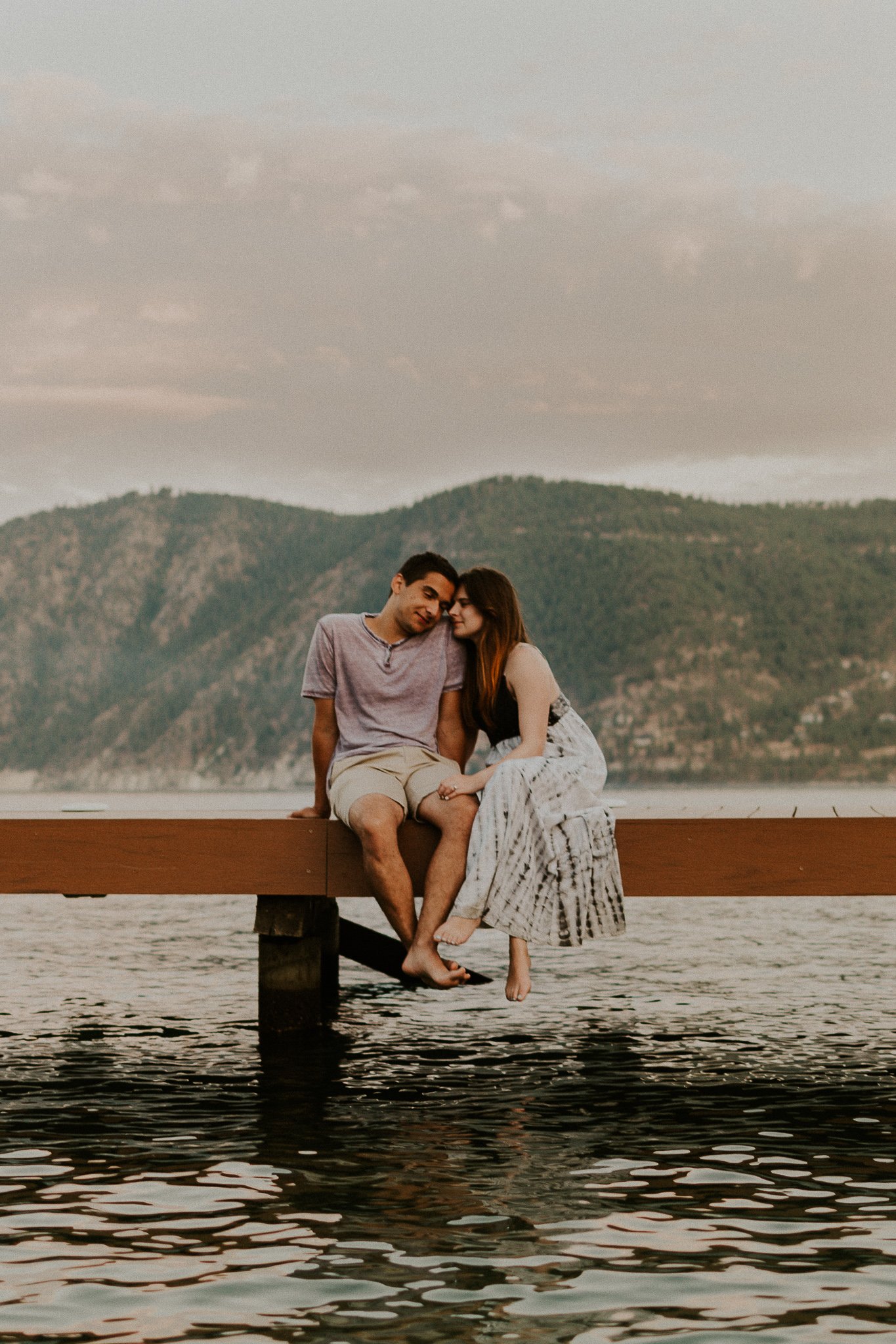 Lake Chelan Summer Couples Session (9).jpg