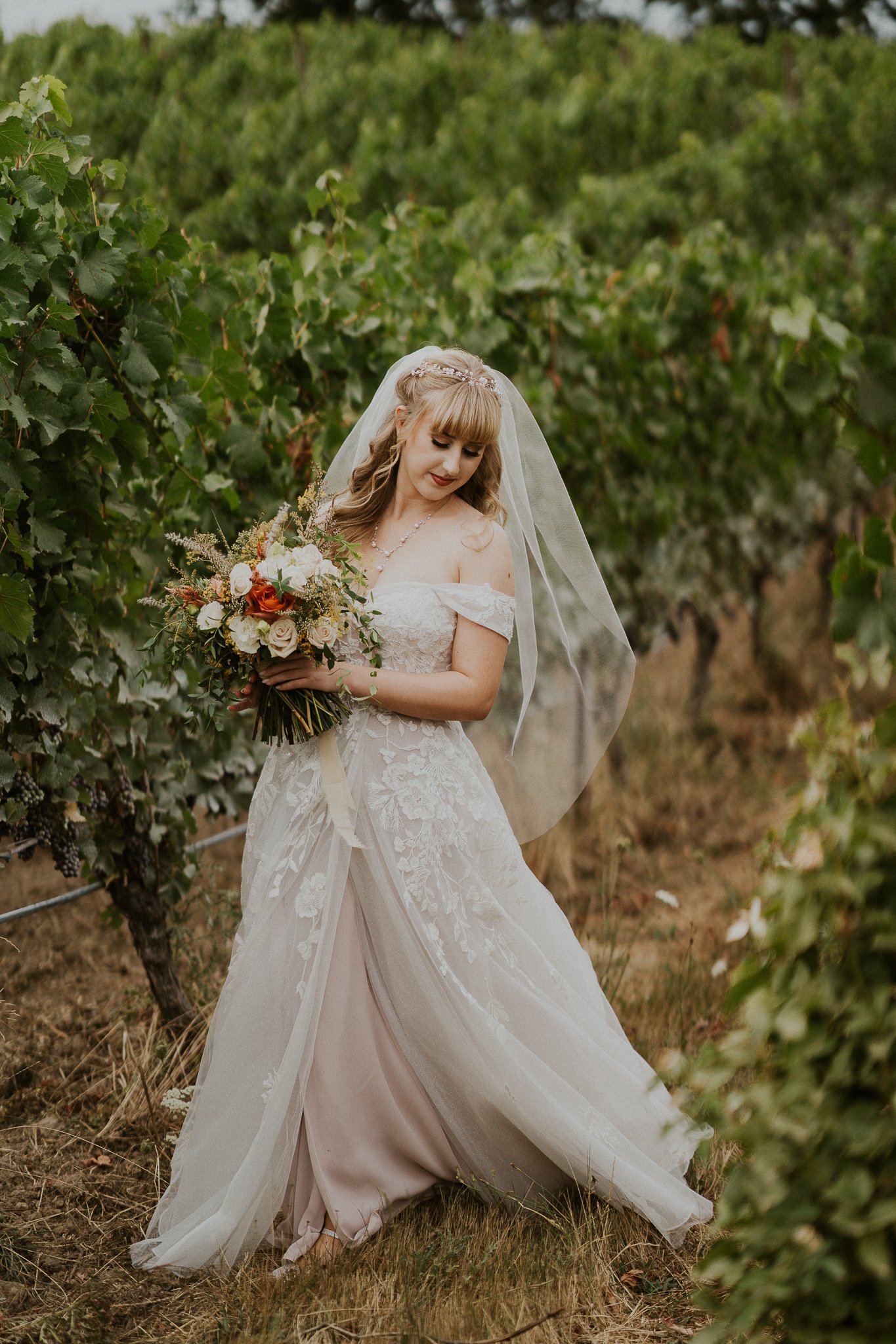 Oregon Vineyard Intimate Wedding (28).jpg