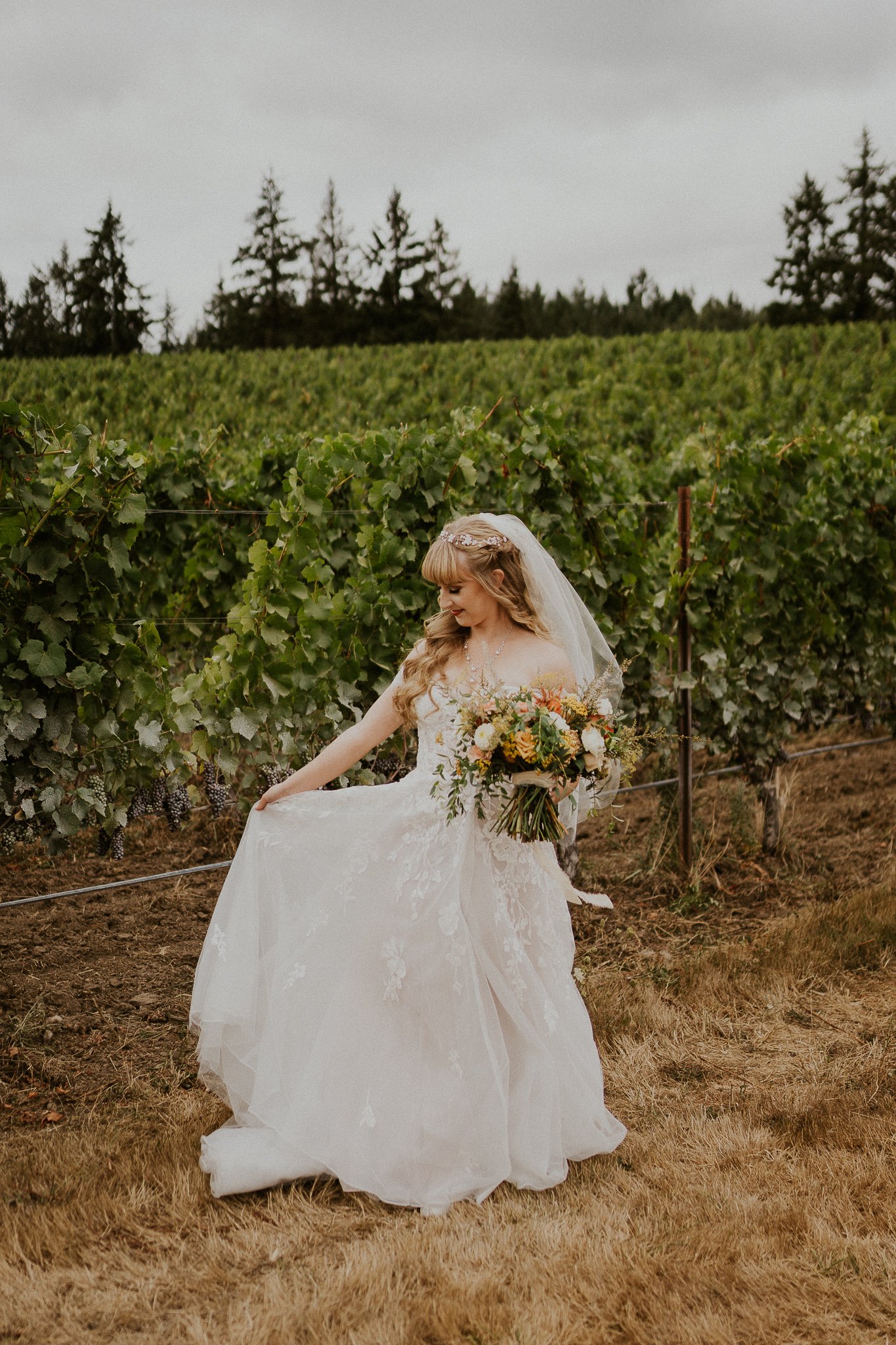 Oregon Vineyard Intimate Wedding (58).jpg