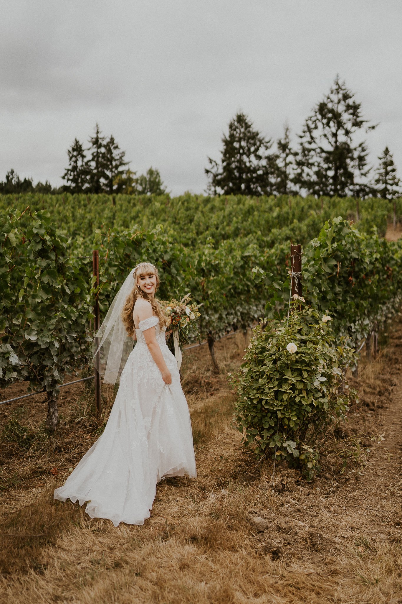 Oregon Vineyard Intimate Wedding (62).jpg