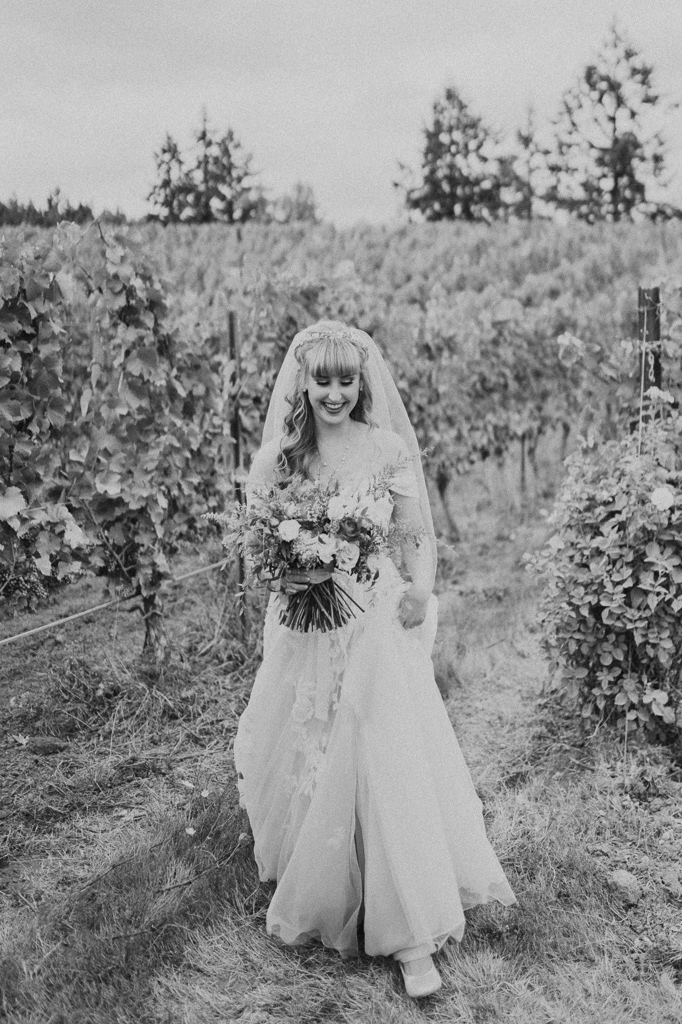Oregon Vineyard Intimate Wedding (63).jpg