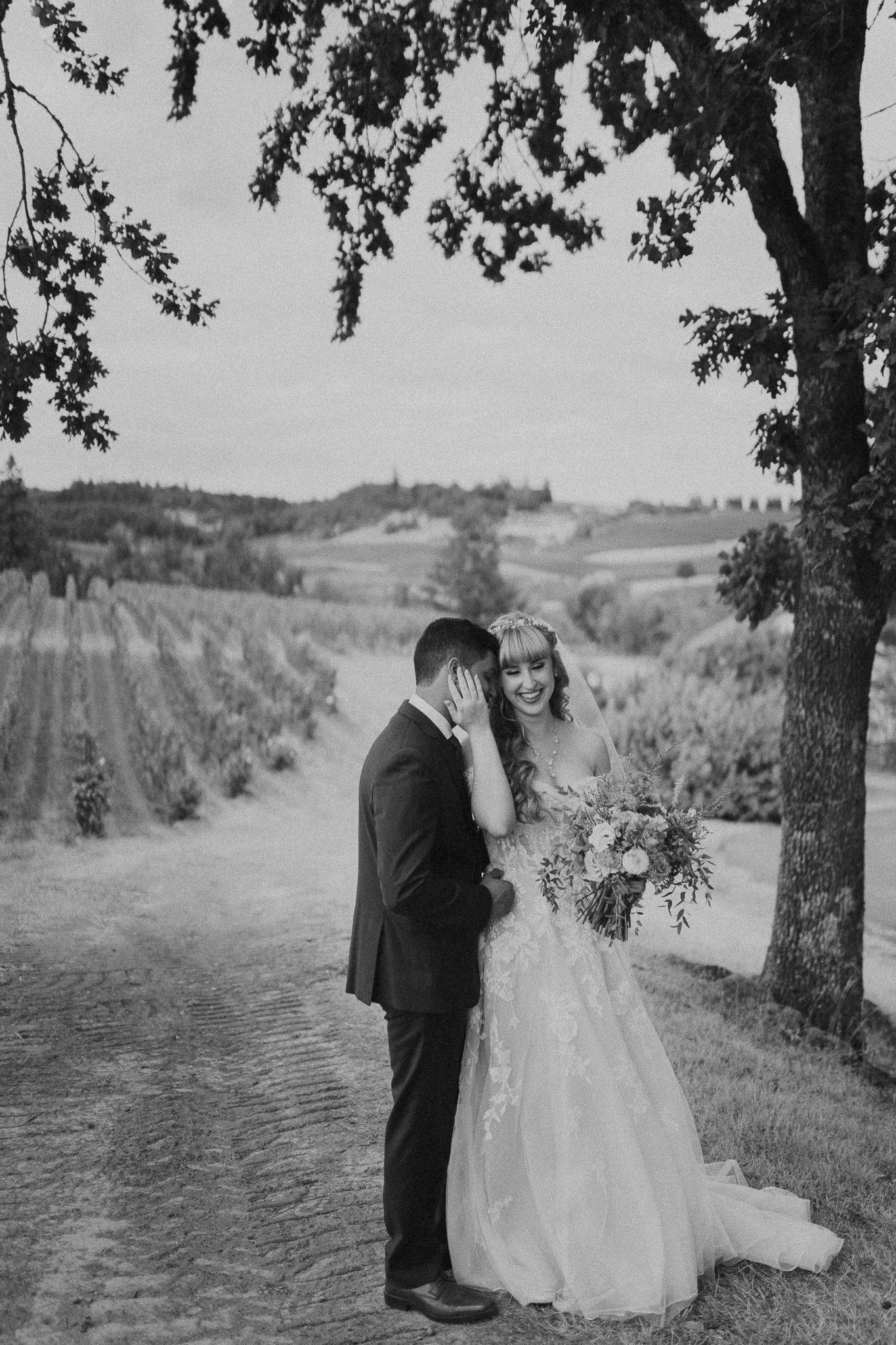 Oregon Vineyard Intimate Wedding (55).jpg