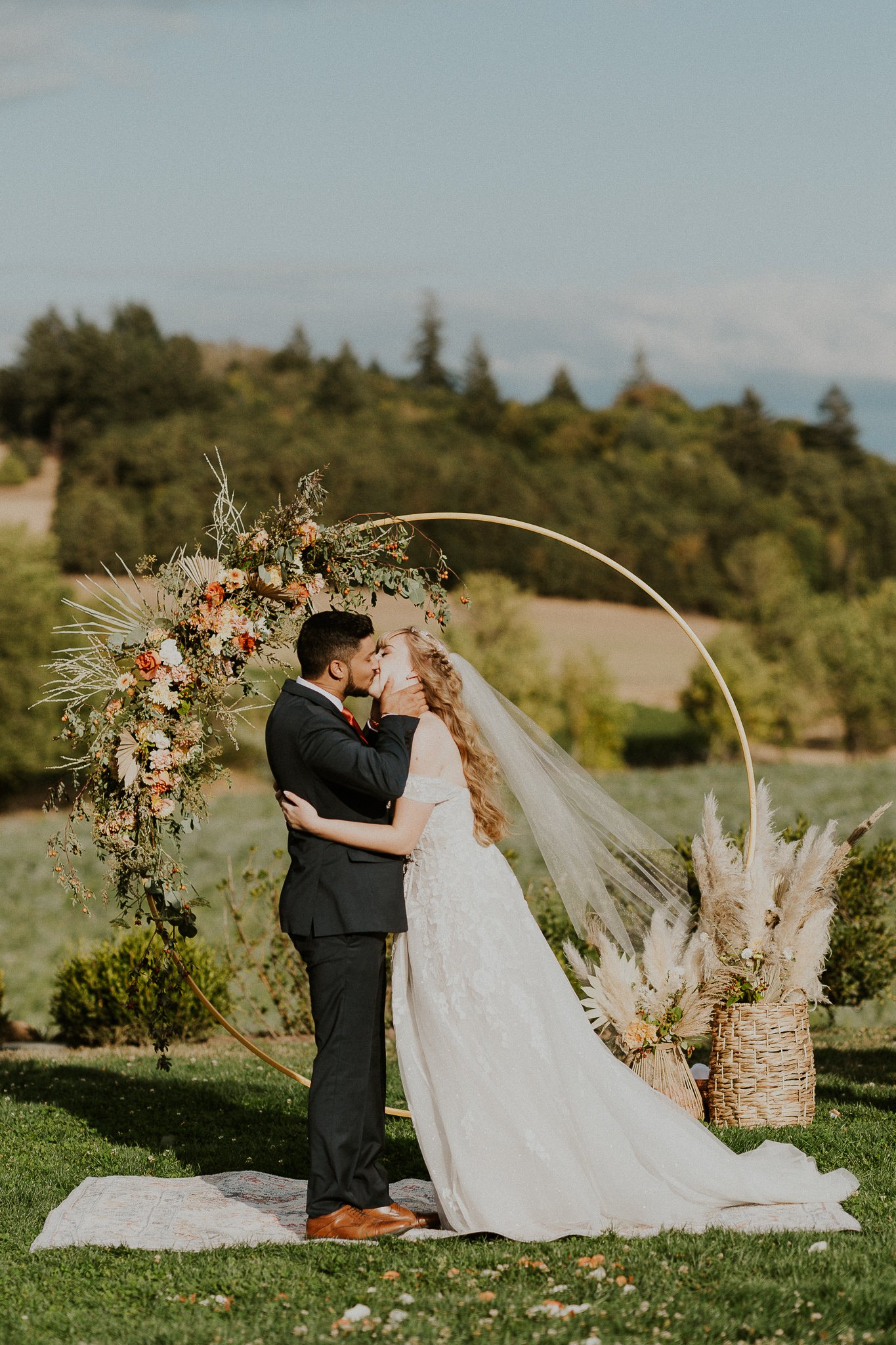 Oregon Vineyard Intimate Wedding (41).jpg