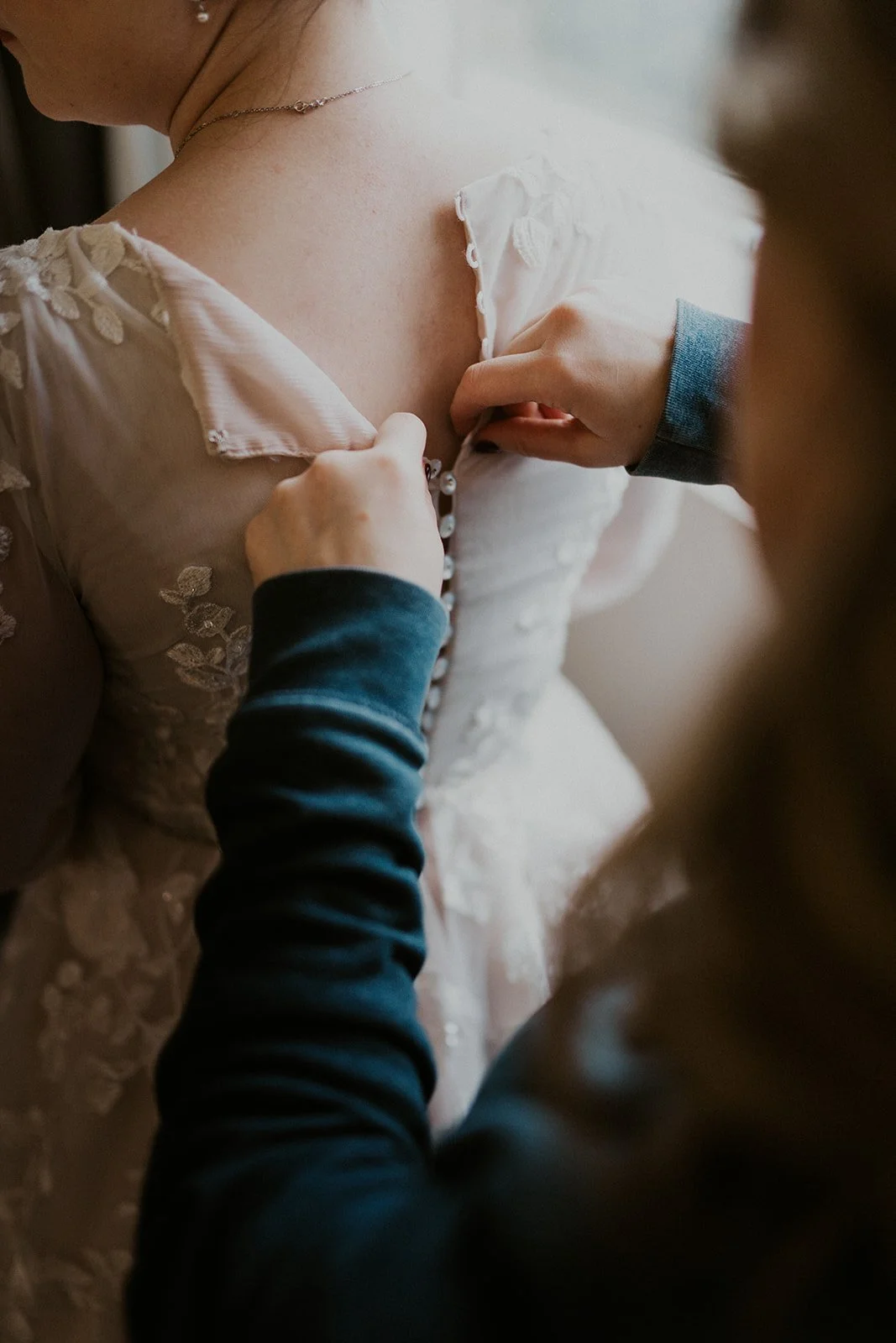 R&K Wedding - R Getting Ready (47 of 54).jpg