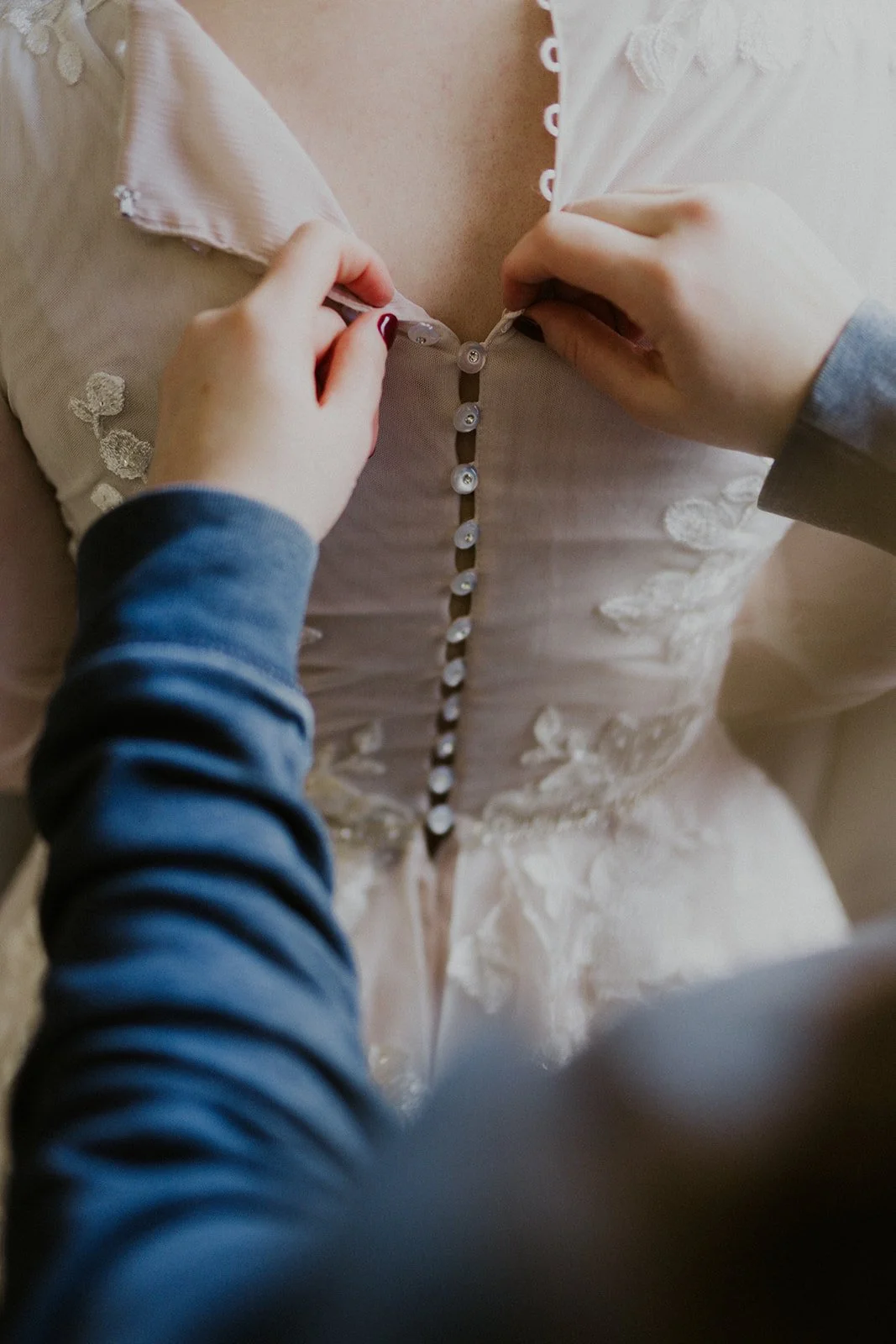R&K Wedding - R Getting Ready (49 of 54).jpg