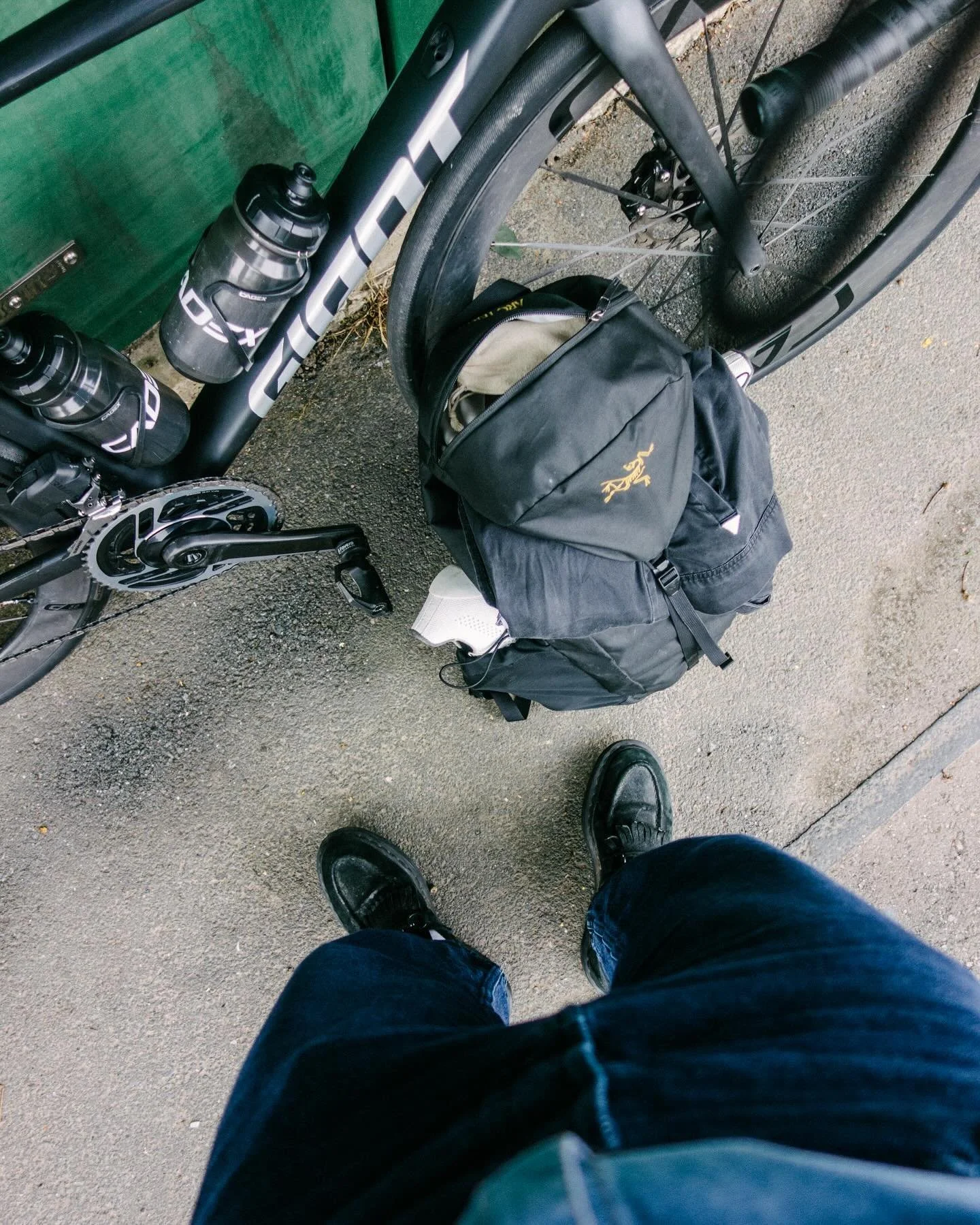 Going somewhere?

~

#cadexcycling#gianttcr#sonyrx100#seeyoulater