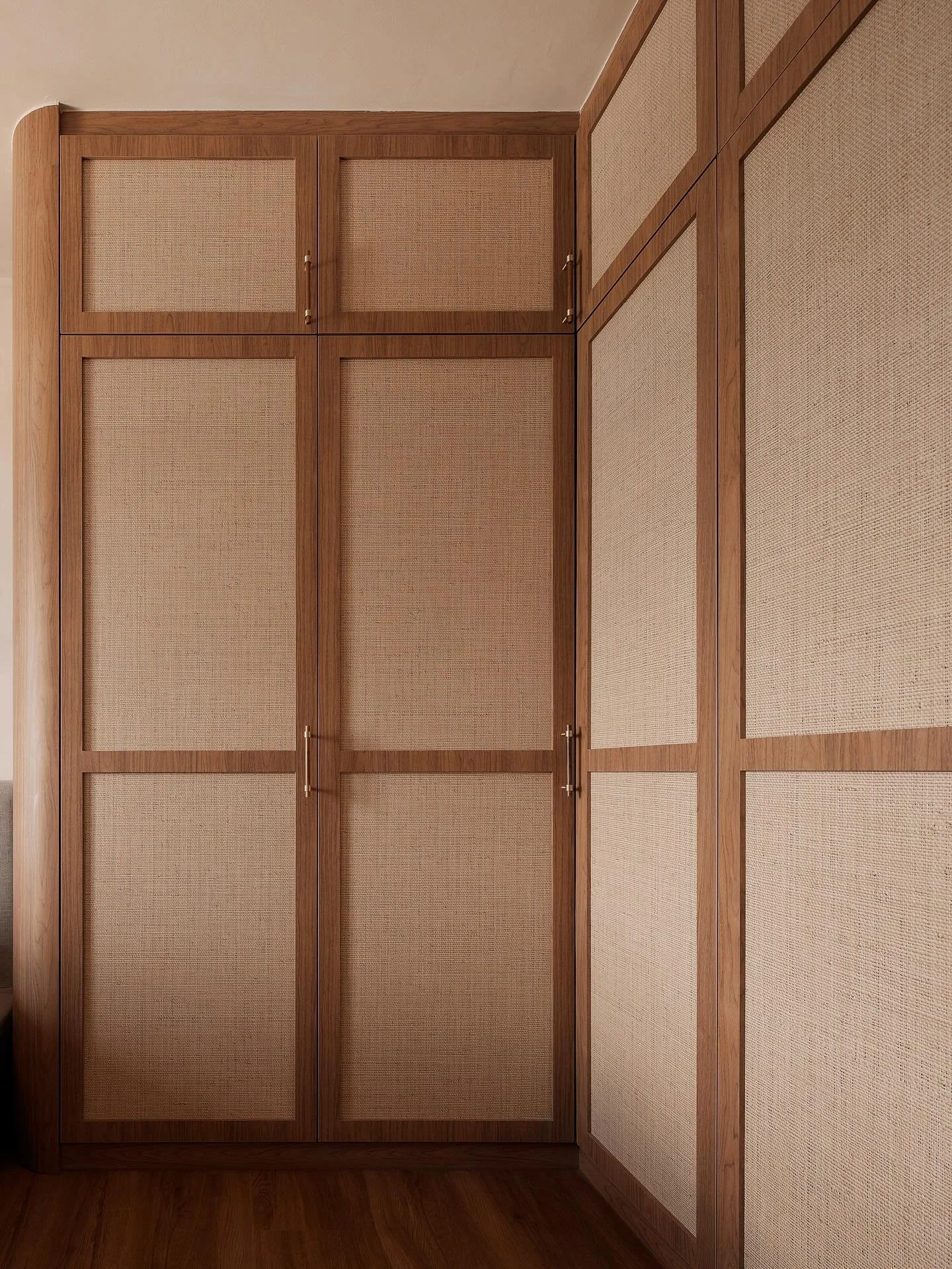 A wardrobe that&rsquo;s warm as can be 🧡

#sginteriordesign #sginteriors #sginteriordesigners #sginteriordesigner #beautifulhomes #hdbrenovation #hdbresale #hdbresaleflatmakeover #homedecoration #homeinterior #sgid #sghomedecor #sginteriorstyling #s